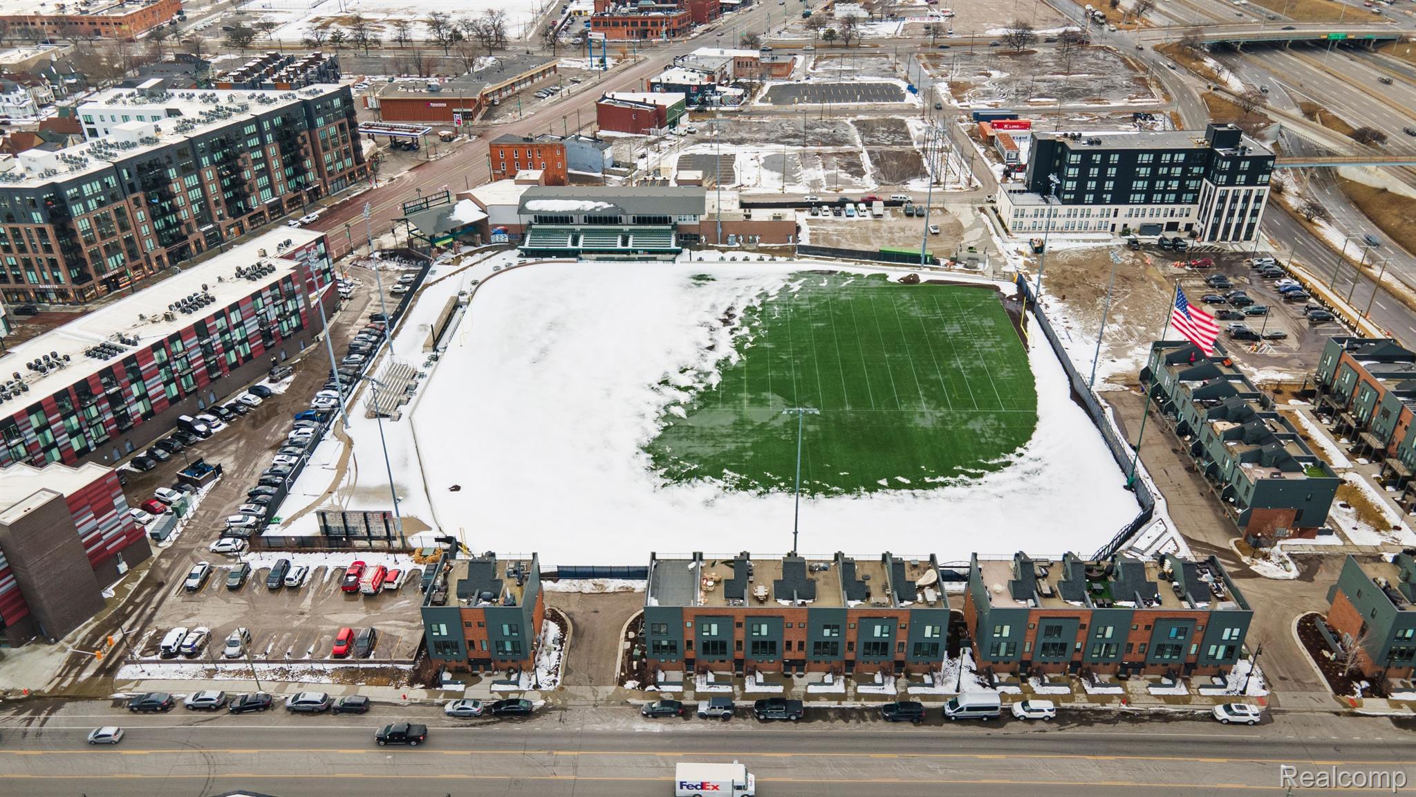 2221 TRUMBULL Street 6