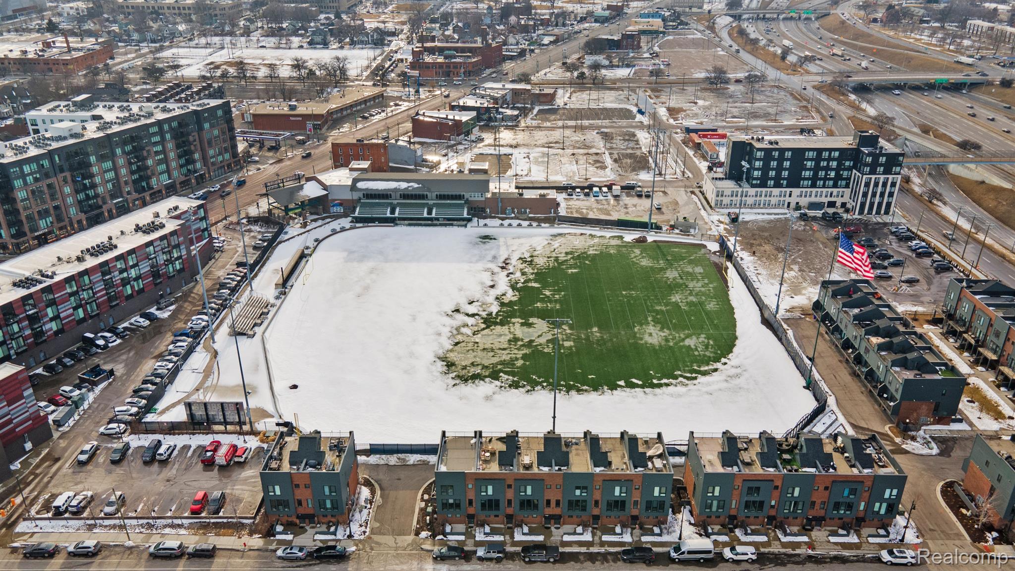 2221 TRUMBULL Street 6