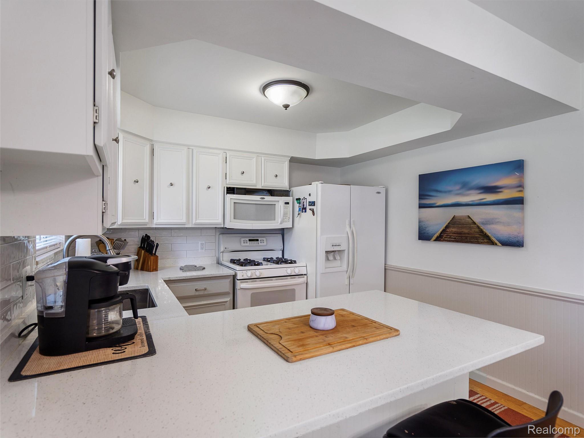 39488 Lanse Creuse Street