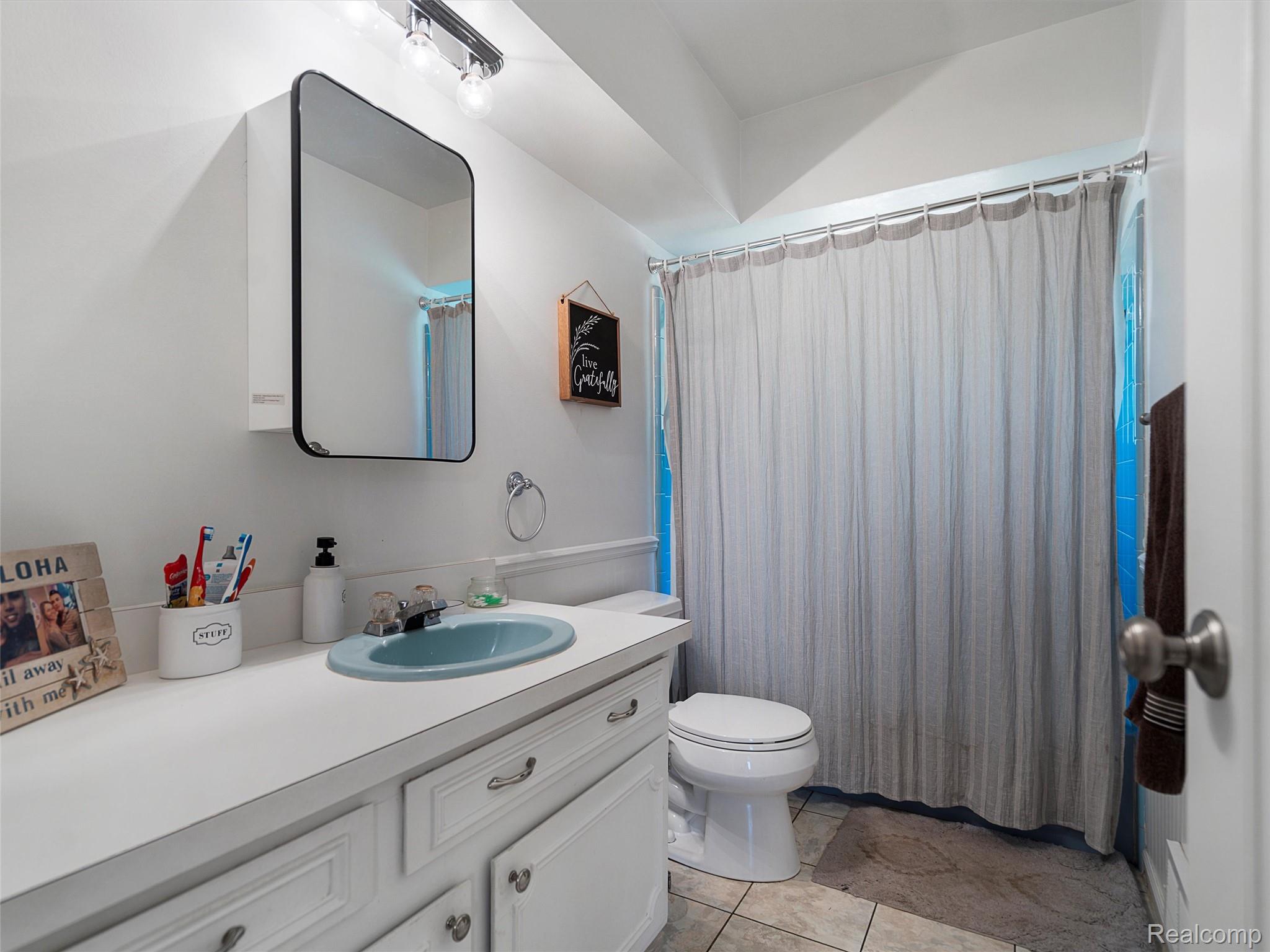 39488 Lanse Creuse Street