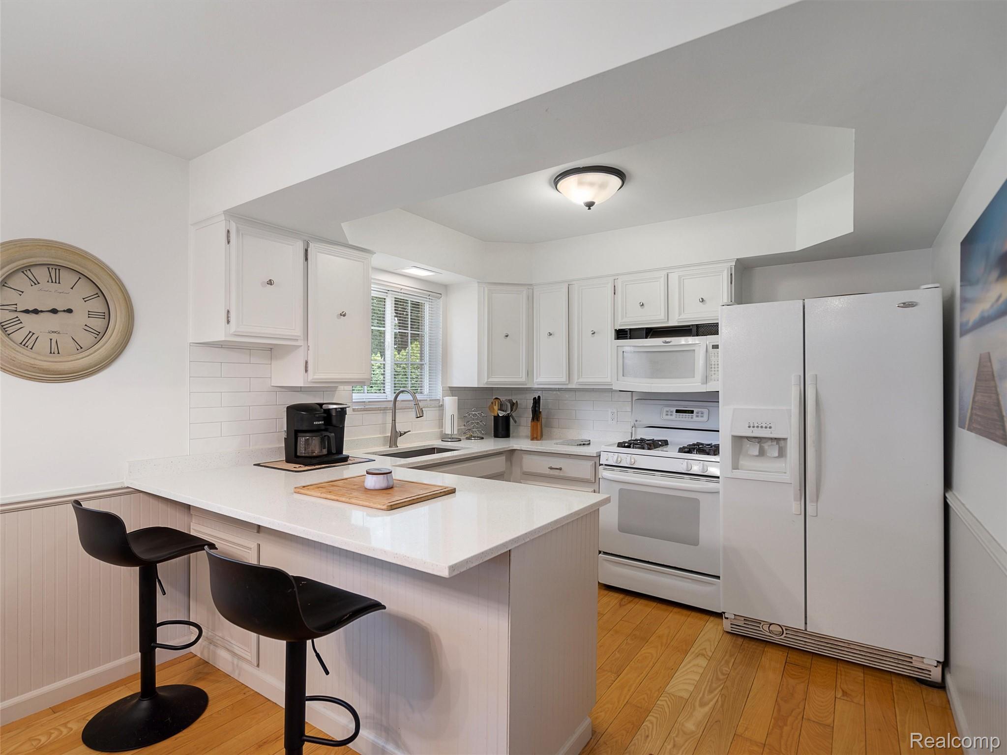 39488 Lanse Creuse Street