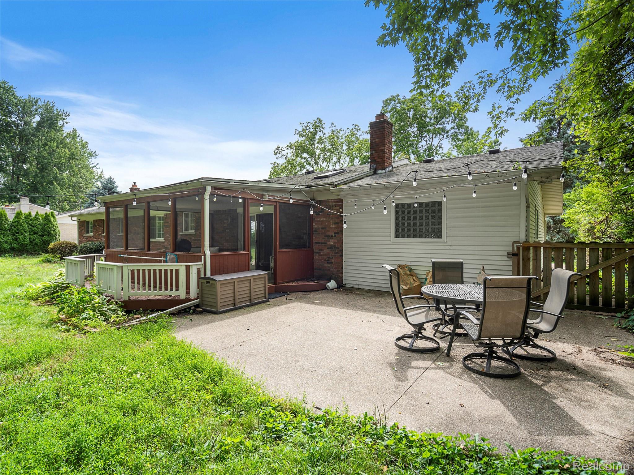 39488 Lanse Creuse Street