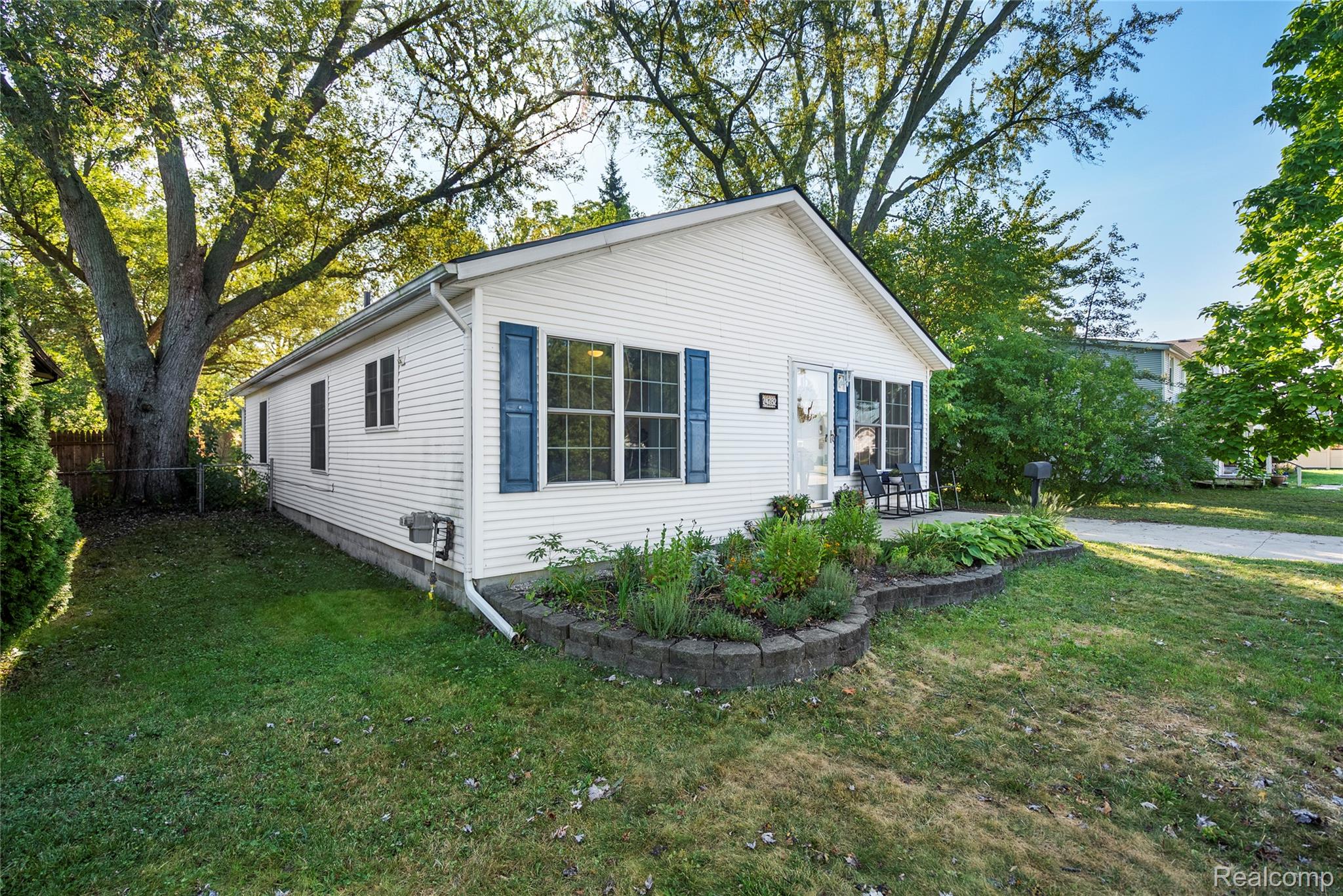 24282 Eleanor Avenue