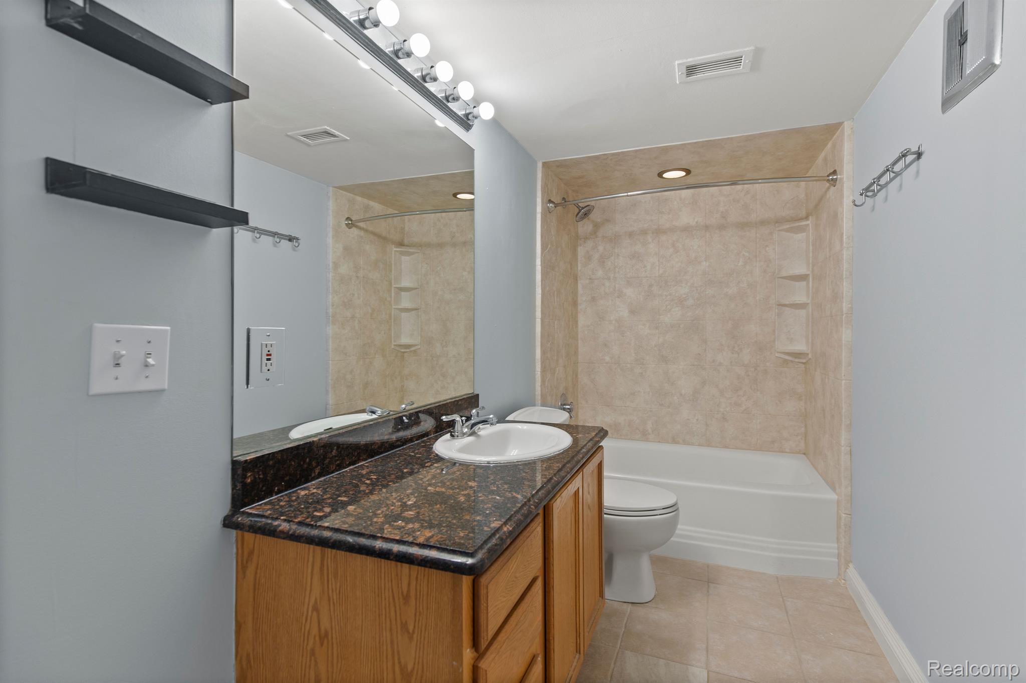 2247 WALTON Boulevard 46