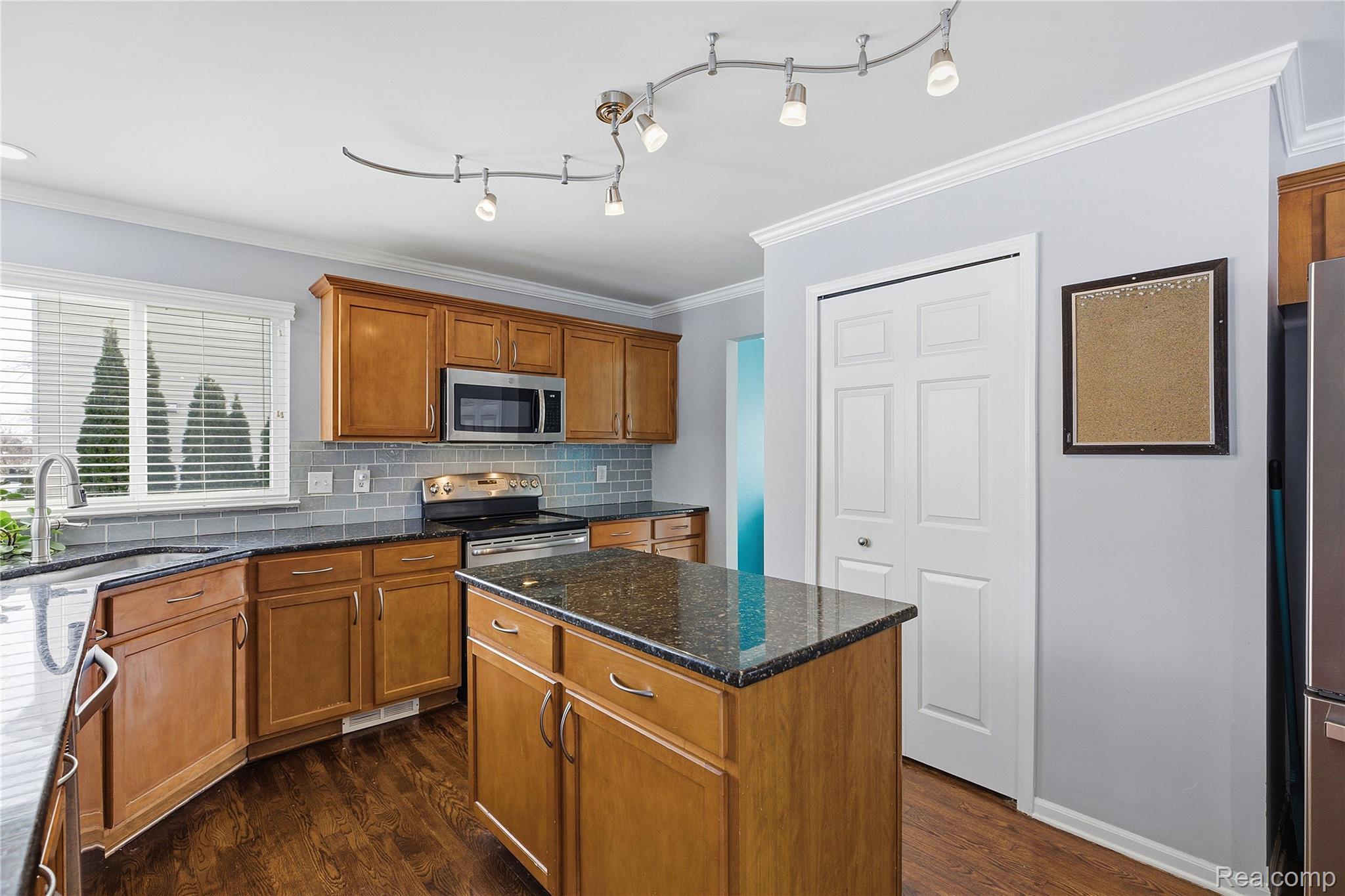 7167 Colchester Lane