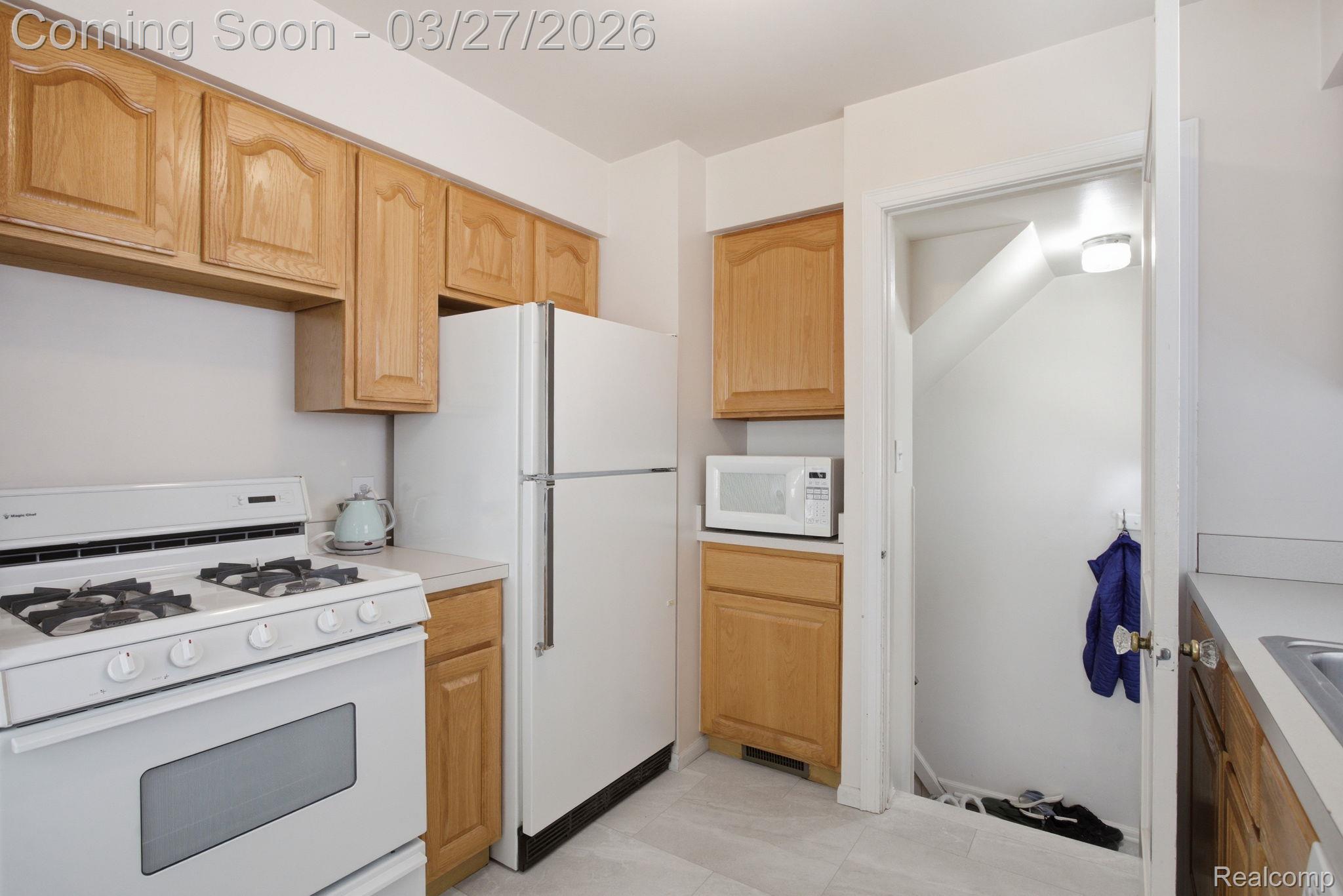 20728 Carlysle Street