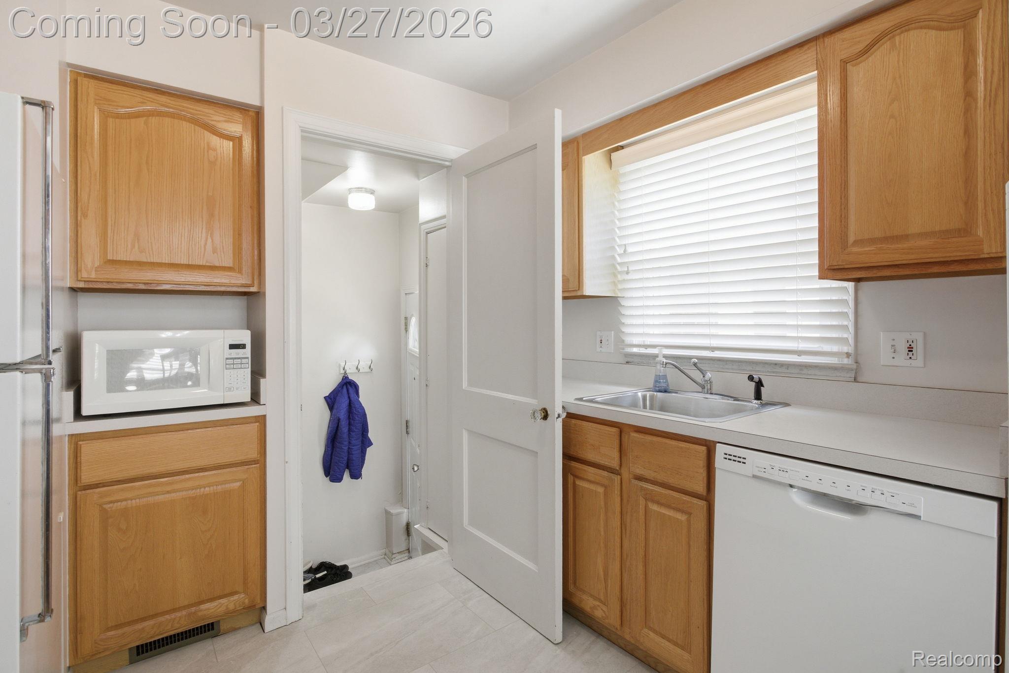 20728 Carlysle Street