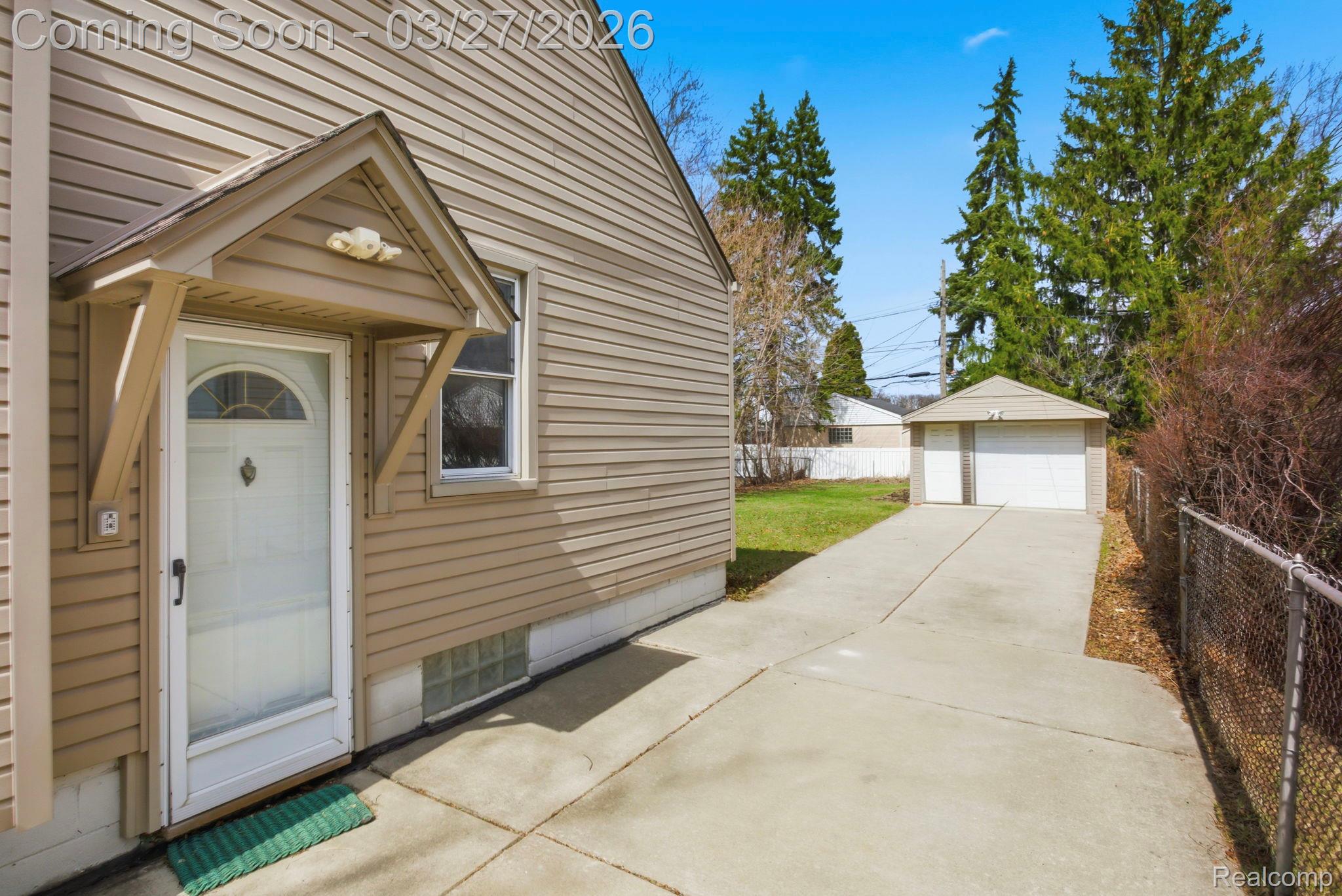 20728 Carlysle Street