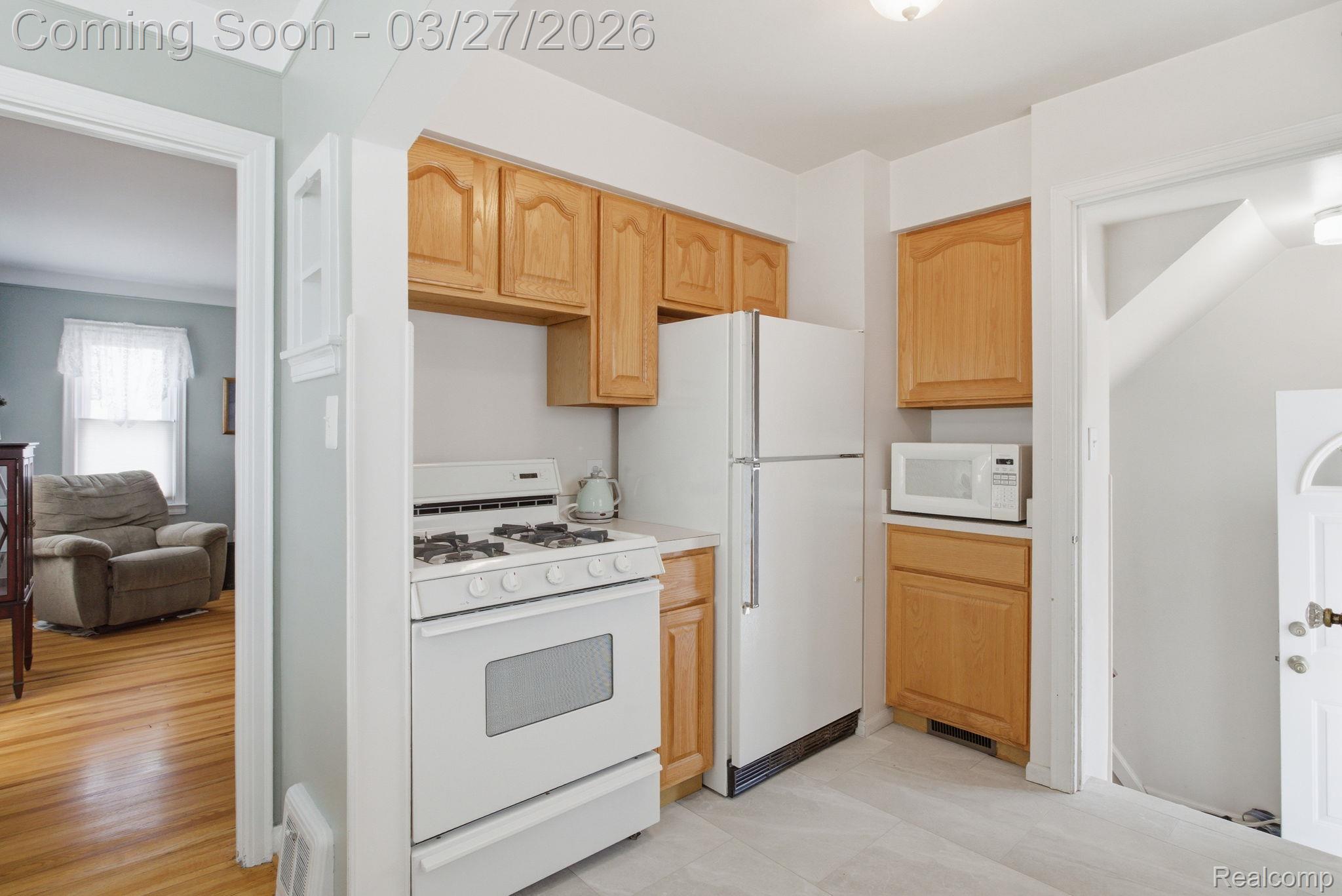 20728 Carlysle Street