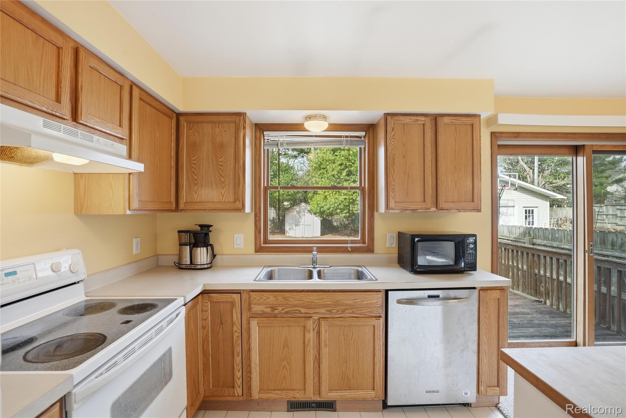 3136 Cherry Tree Lane