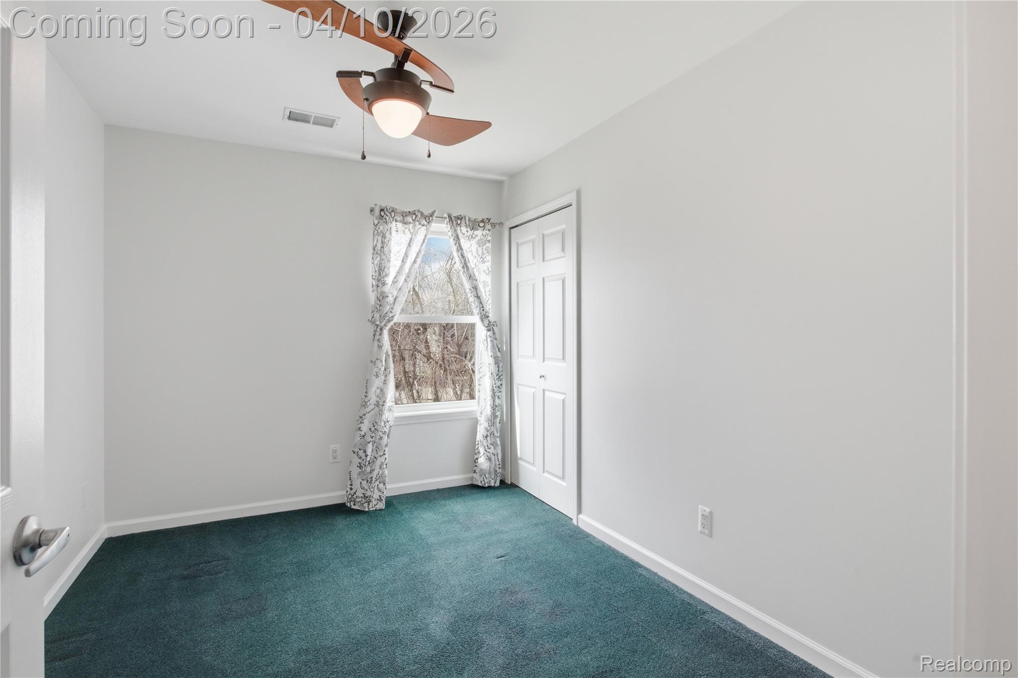 37886 Sunnybrook Street