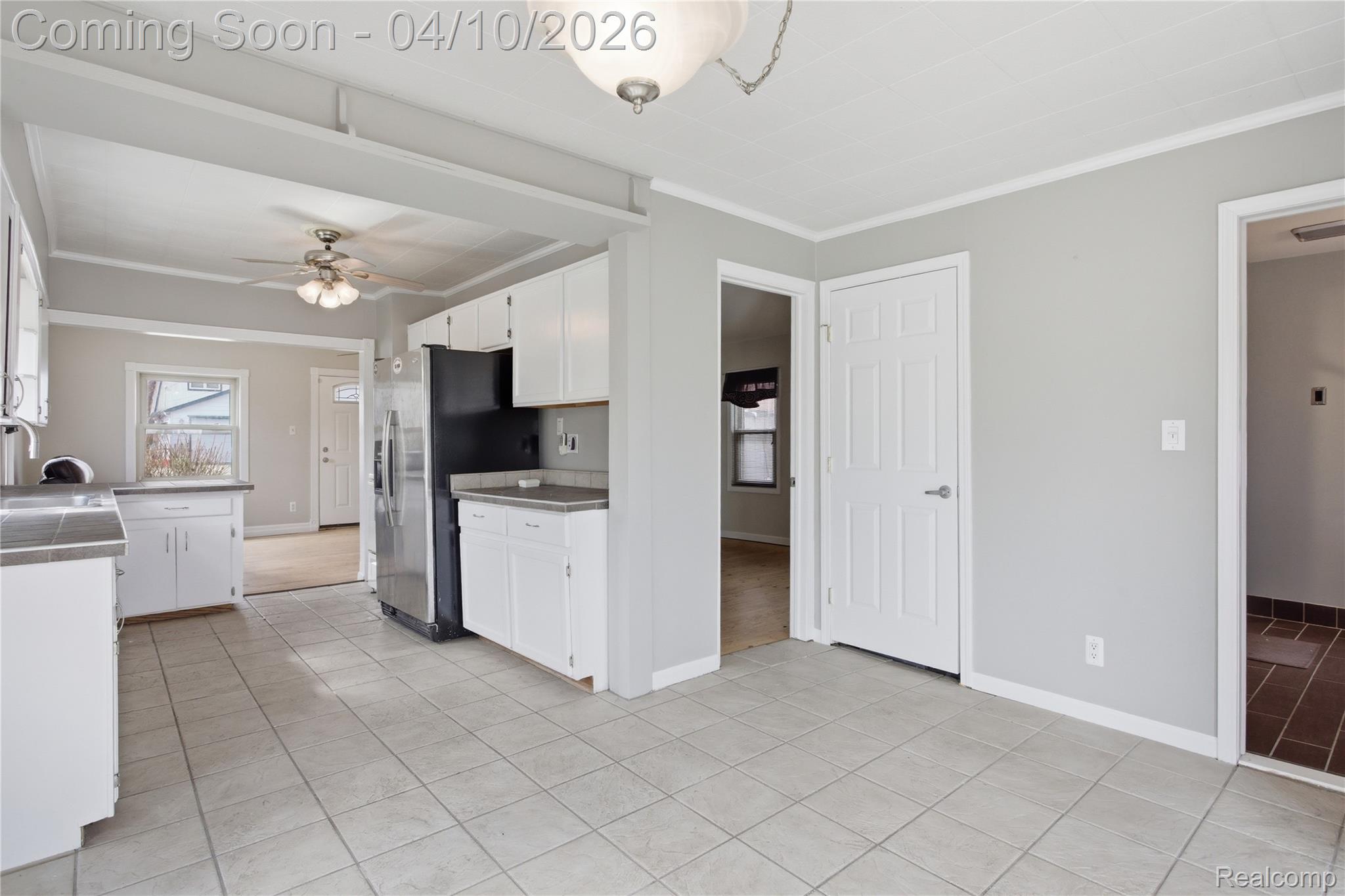 37886 Sunnybrook Street