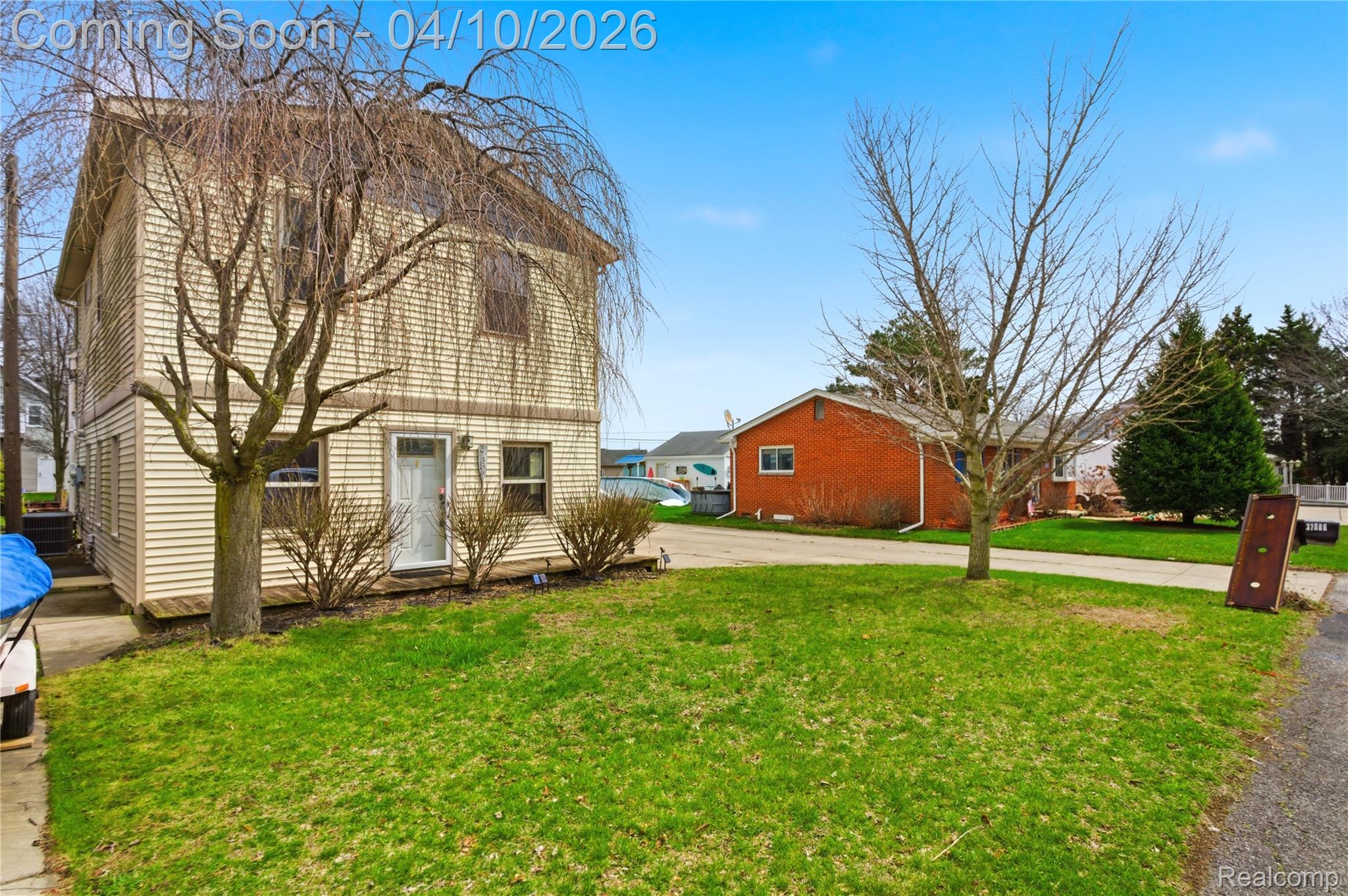 37886 Sunnybrook Street