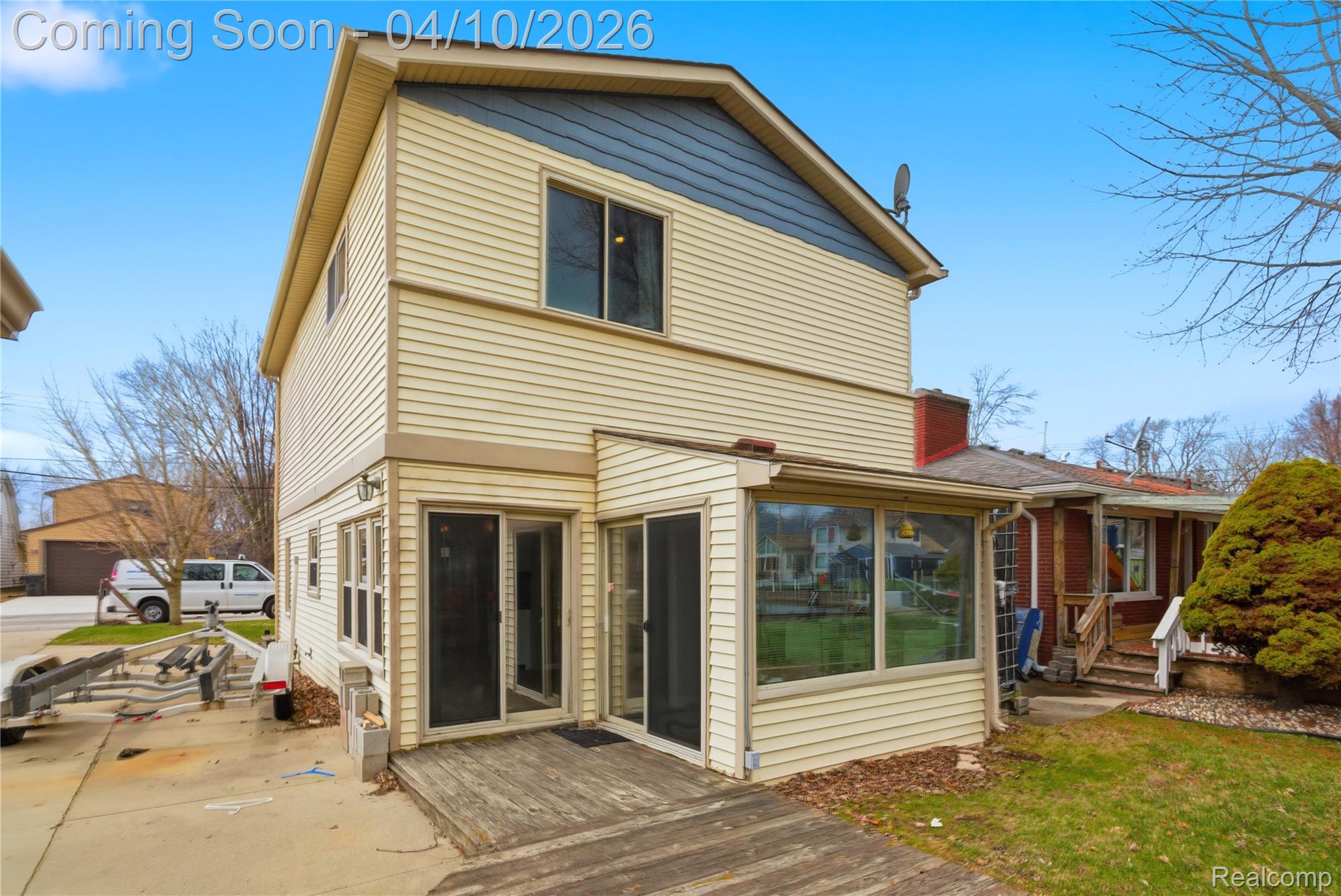 37886 Sunnybrook Street