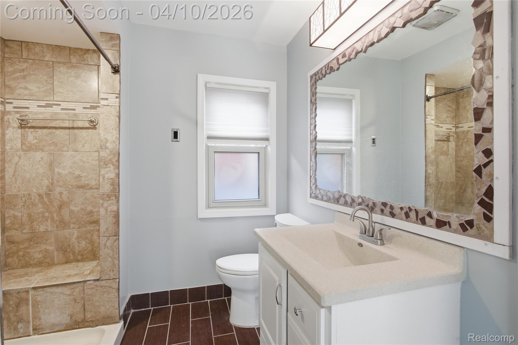 37886 Sunnybrook Street