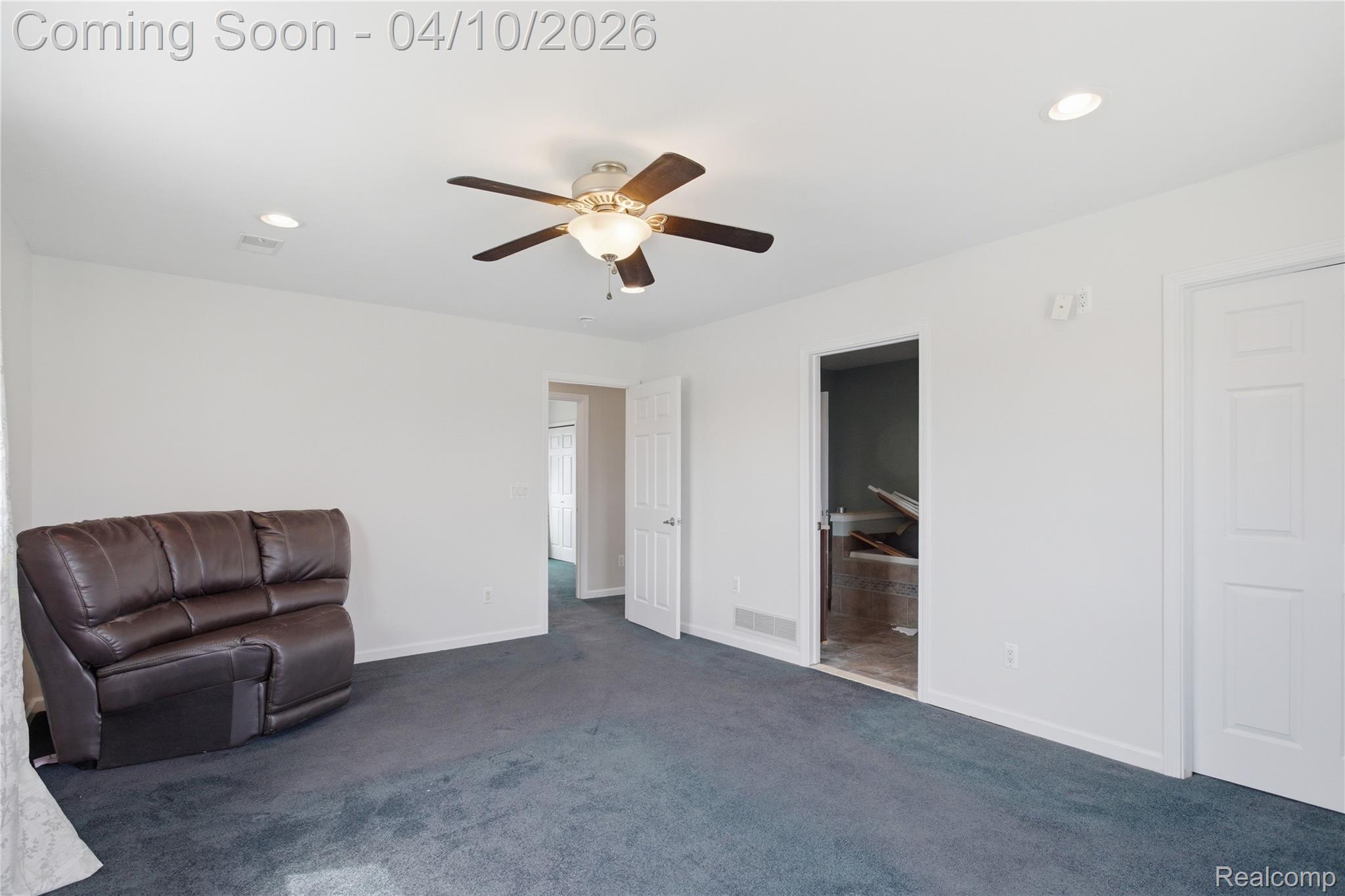 37886 Sunnybrook Street