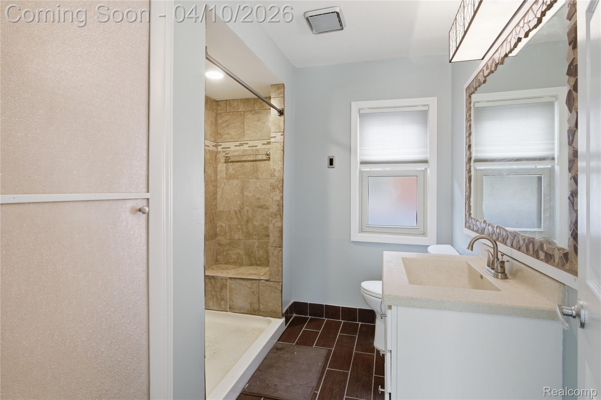 37886 Sunnybrook Street