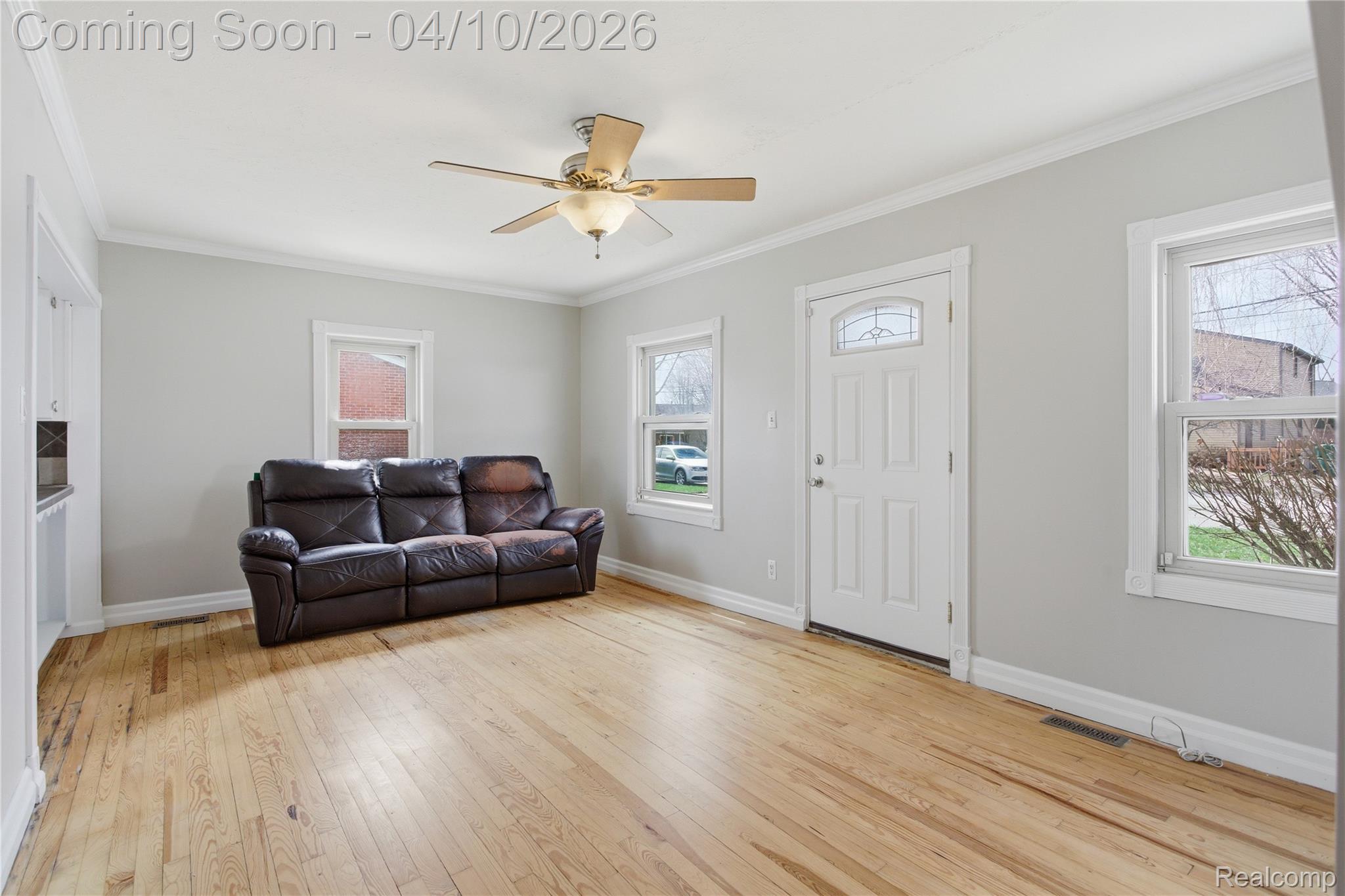 37886 Sunnybrook Street