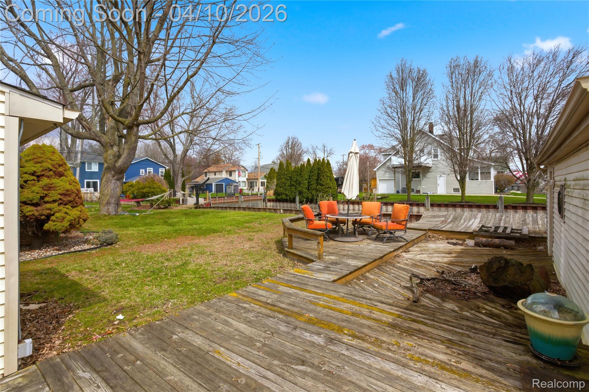 37886 Sunnybrook Street