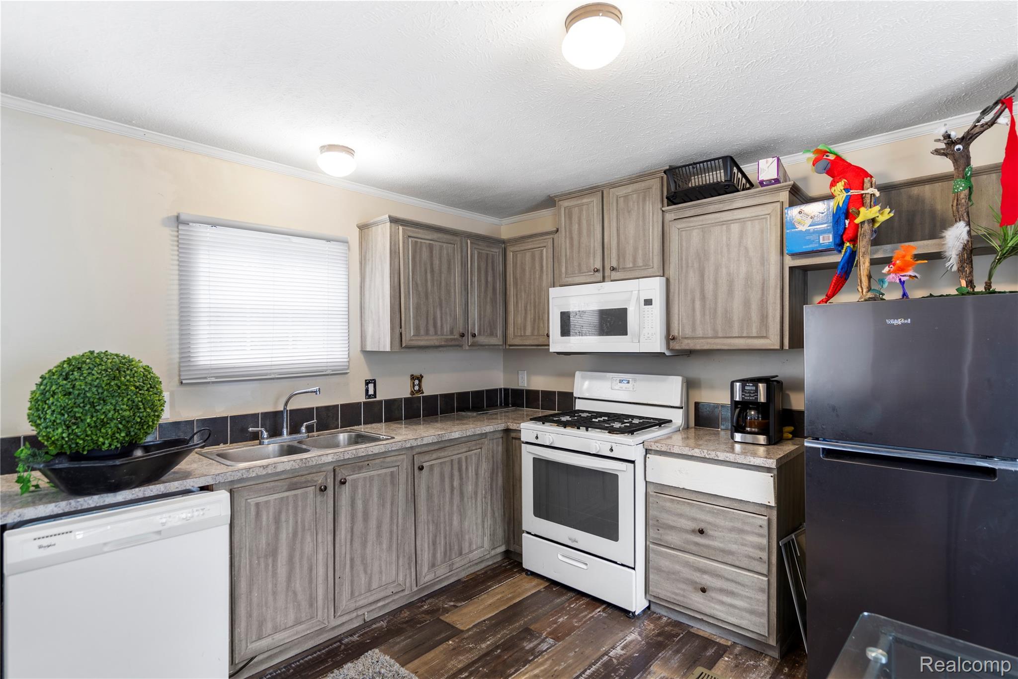 75 Woodridge Court