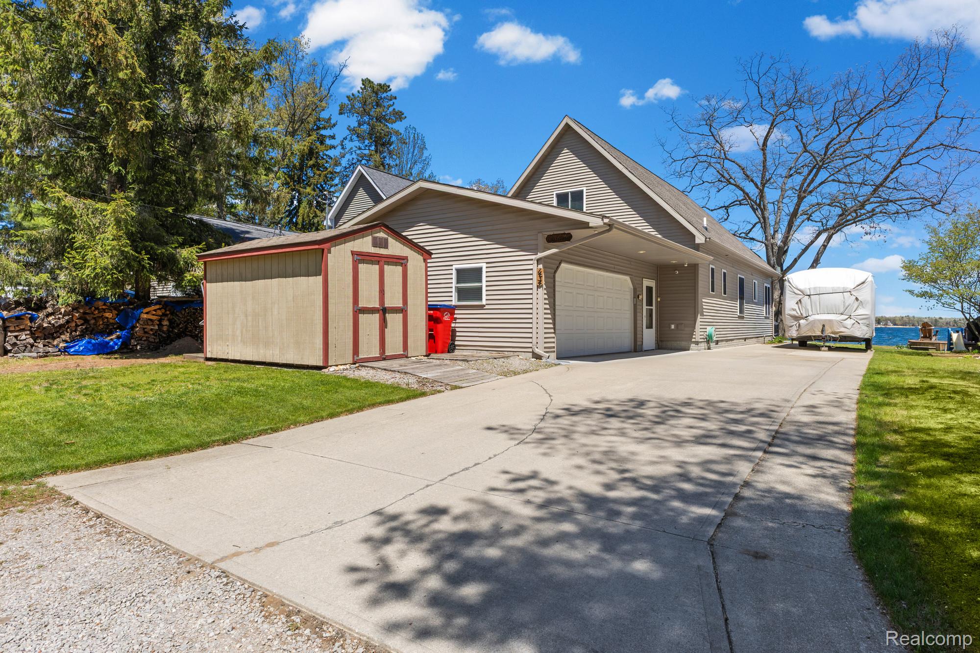1434 Lake Drive