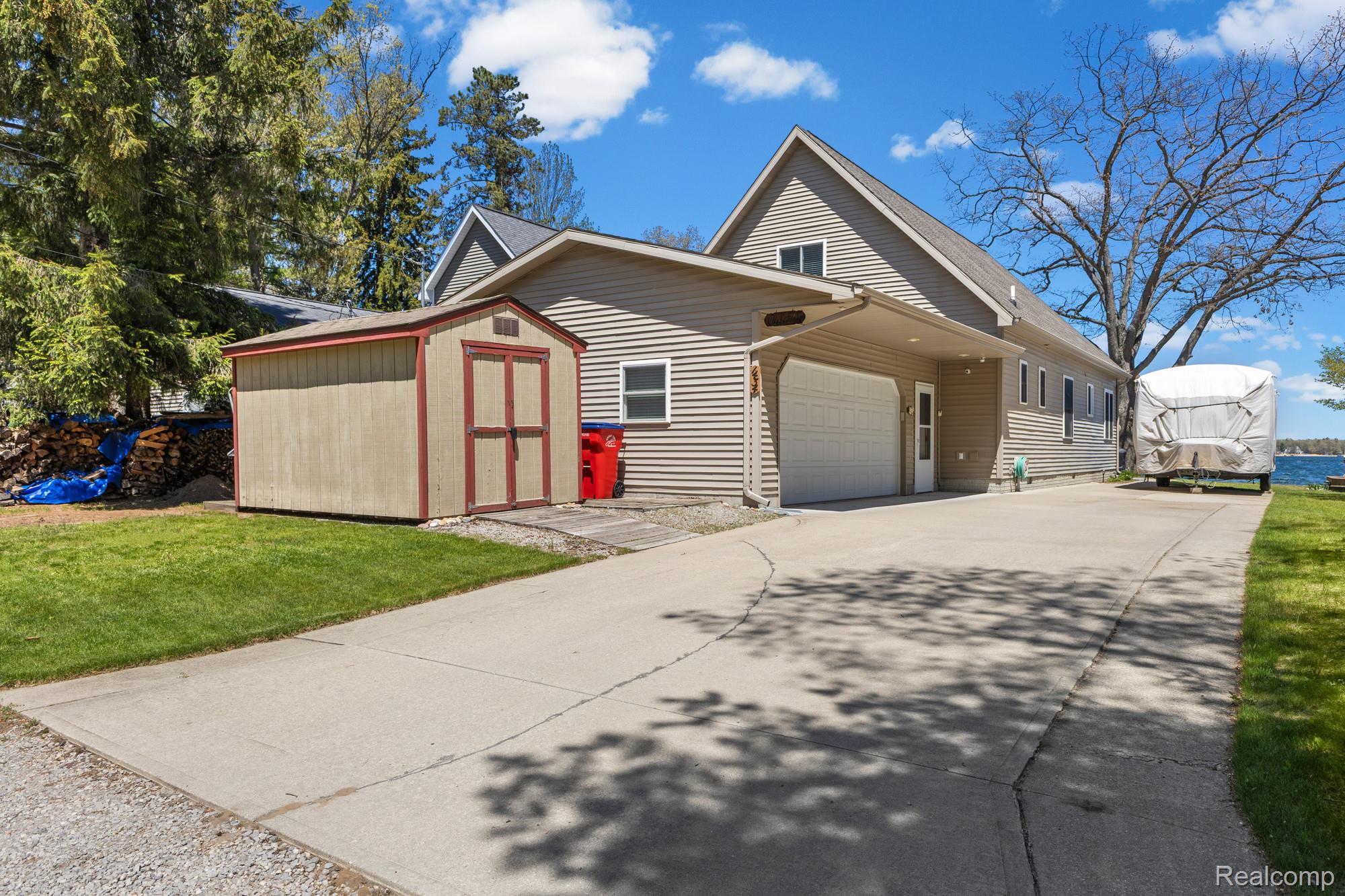 1434 Lake Drive