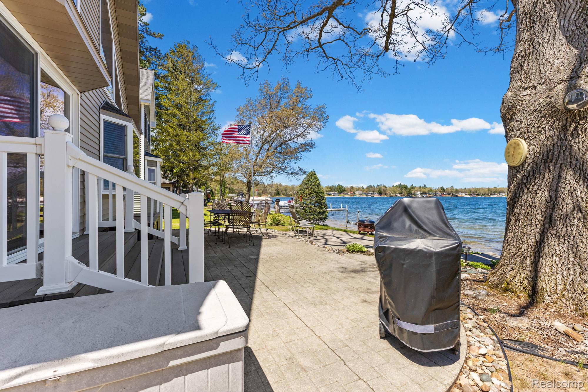 1434 Lake Drive