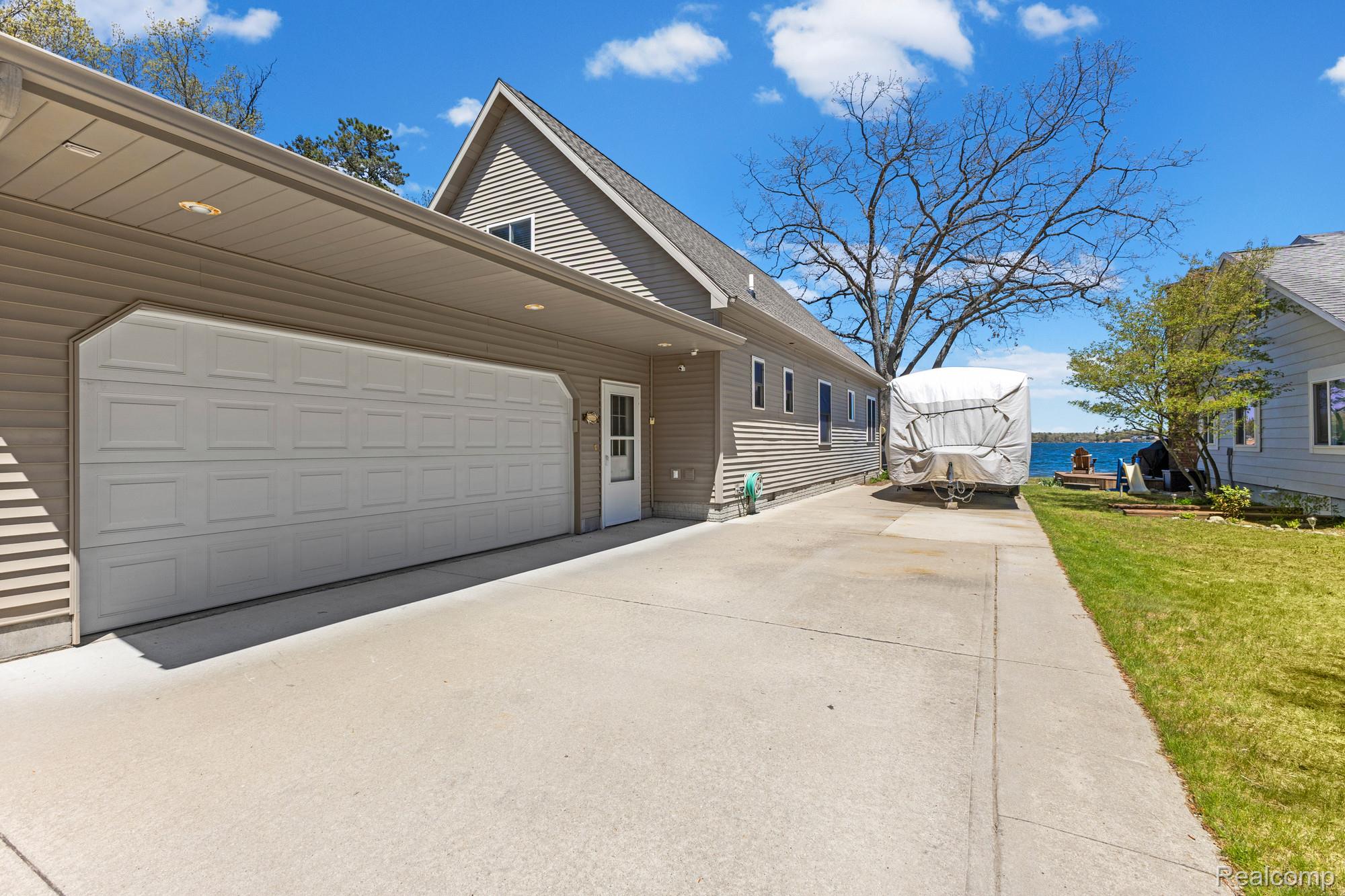 1434 Lake Drive