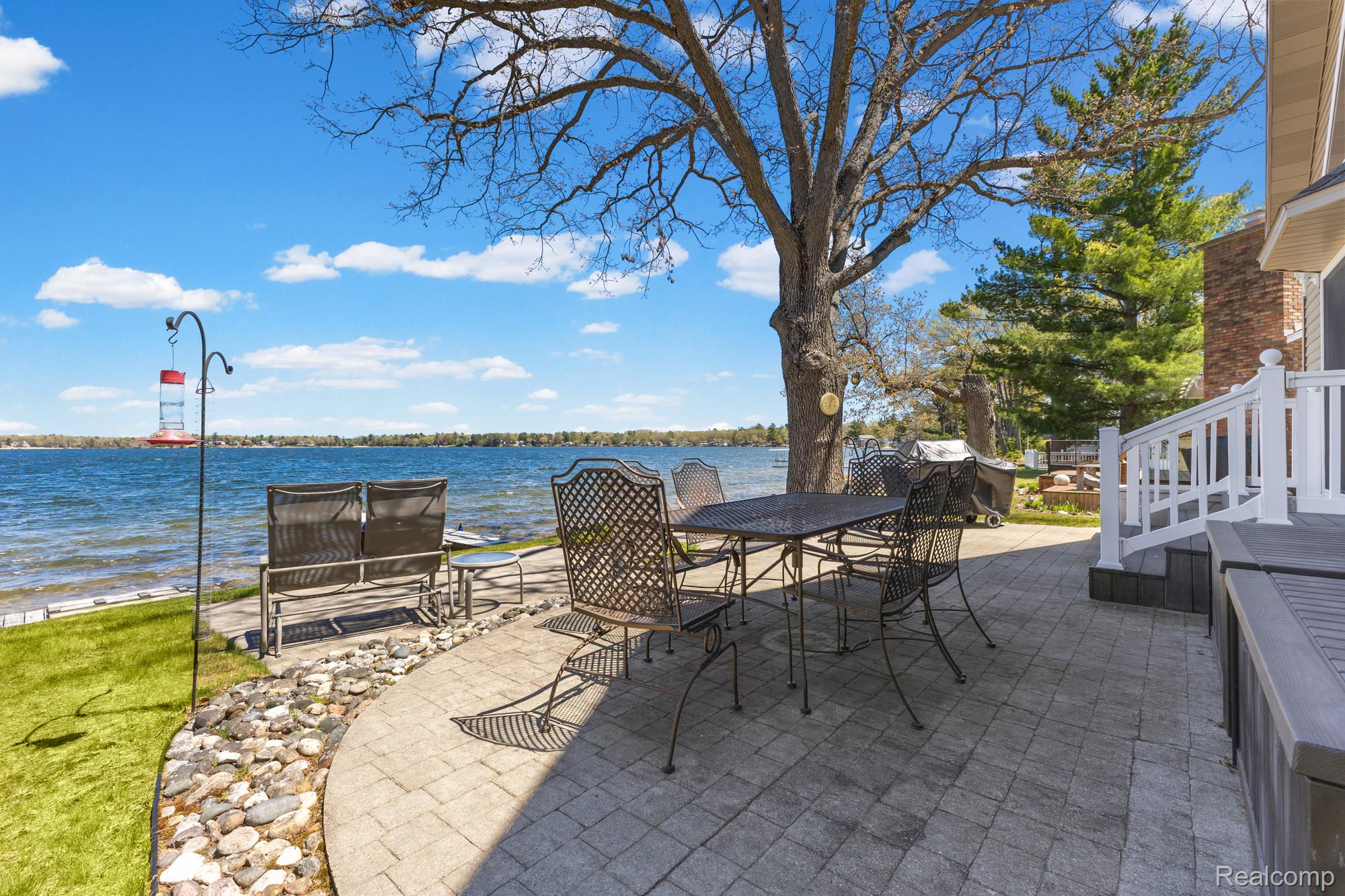 1434 Lake Drive