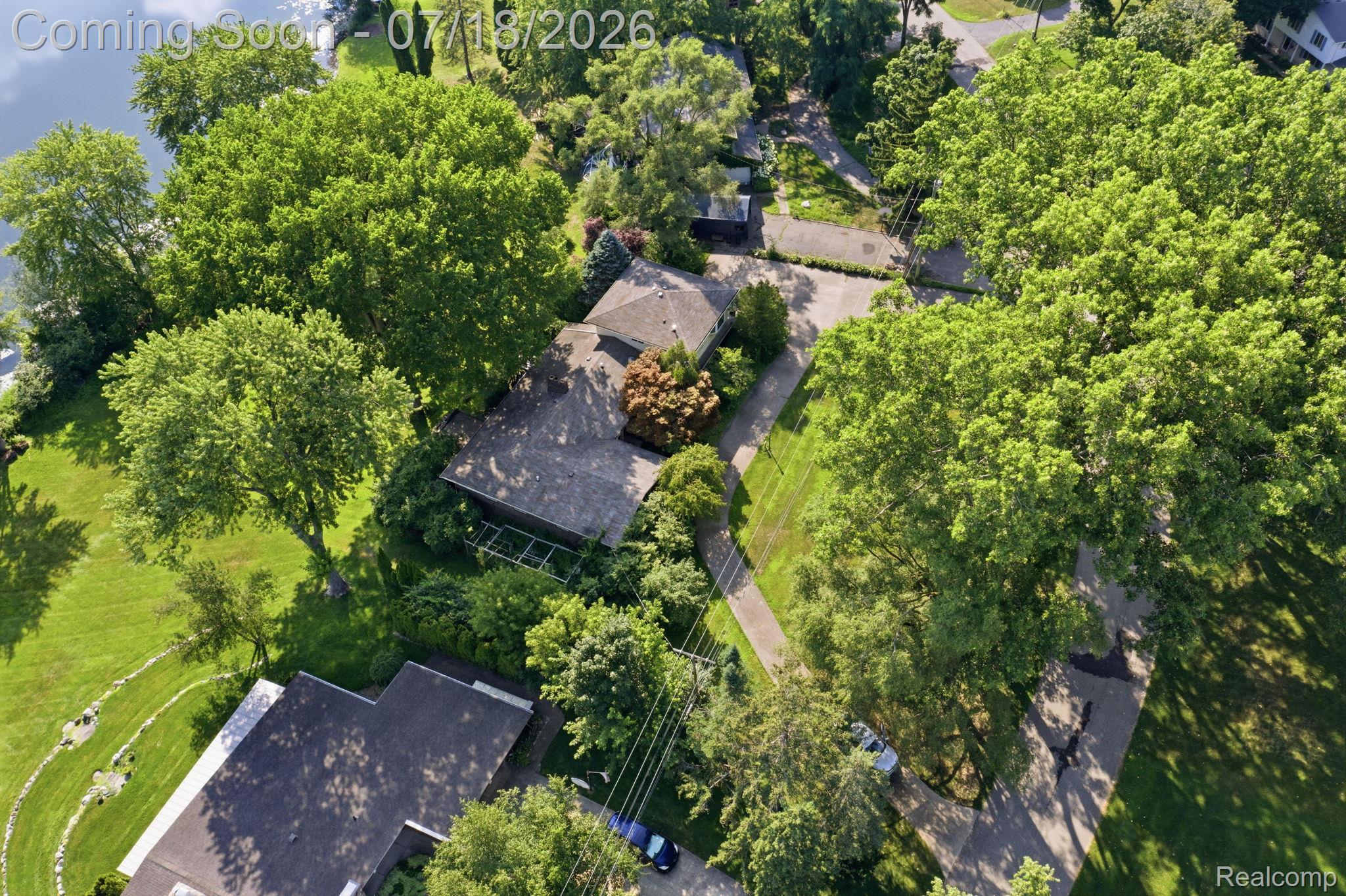 2726 Bay Drive