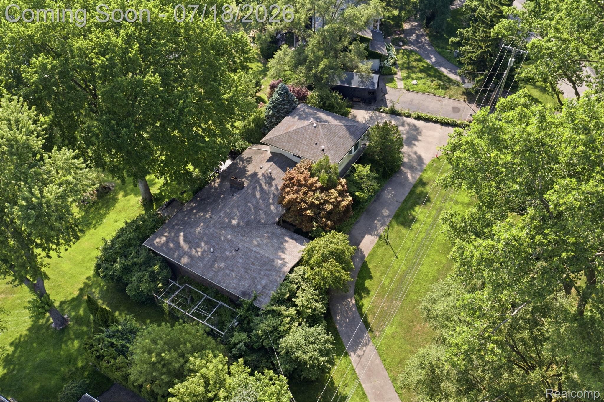 2726 Bay Drive
