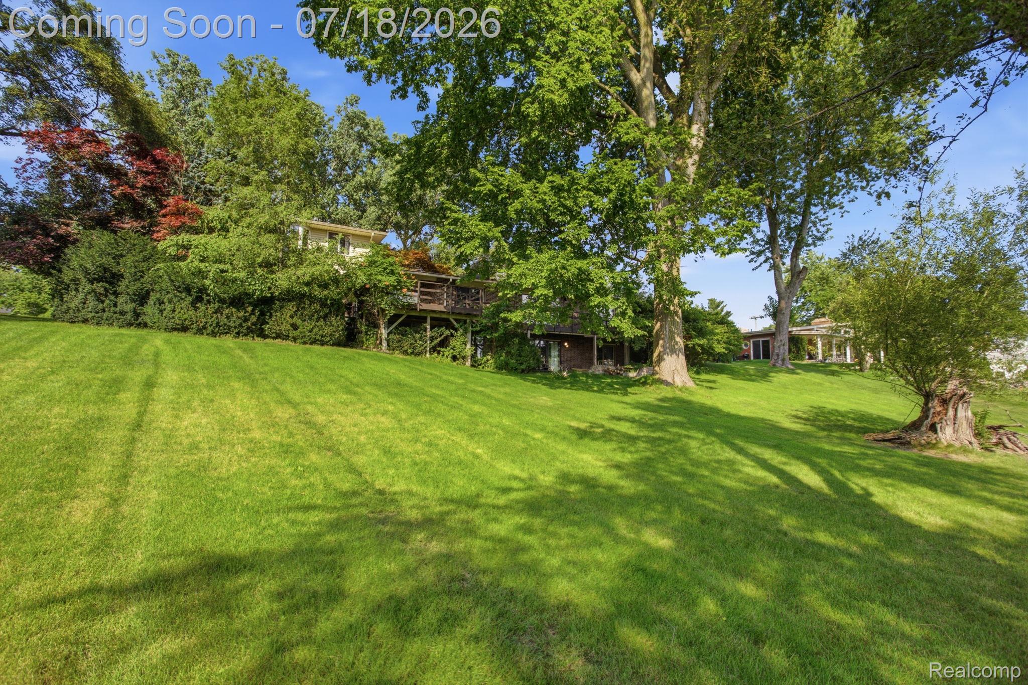2726 Bay Drive