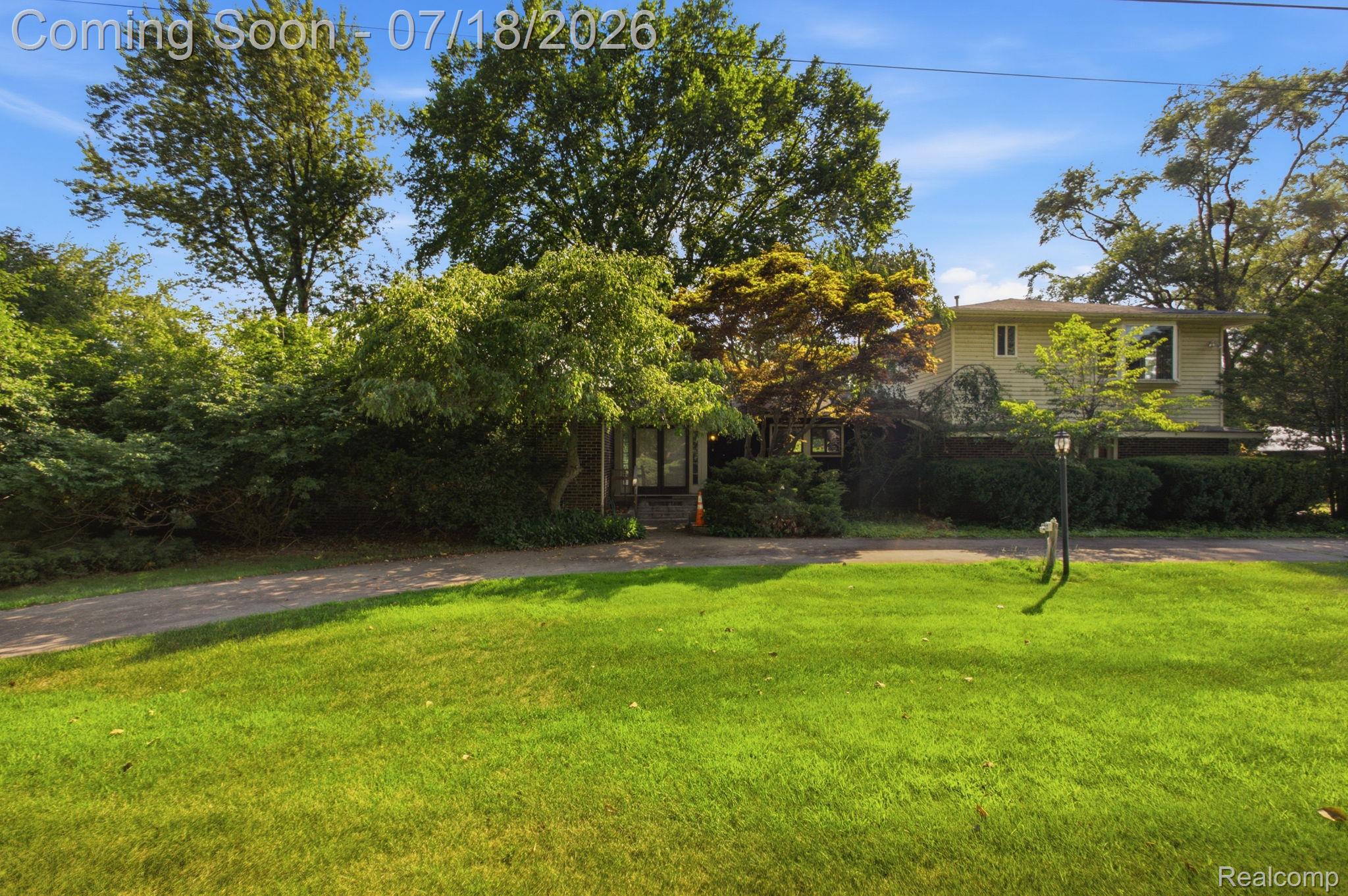 2726 Bay Drive