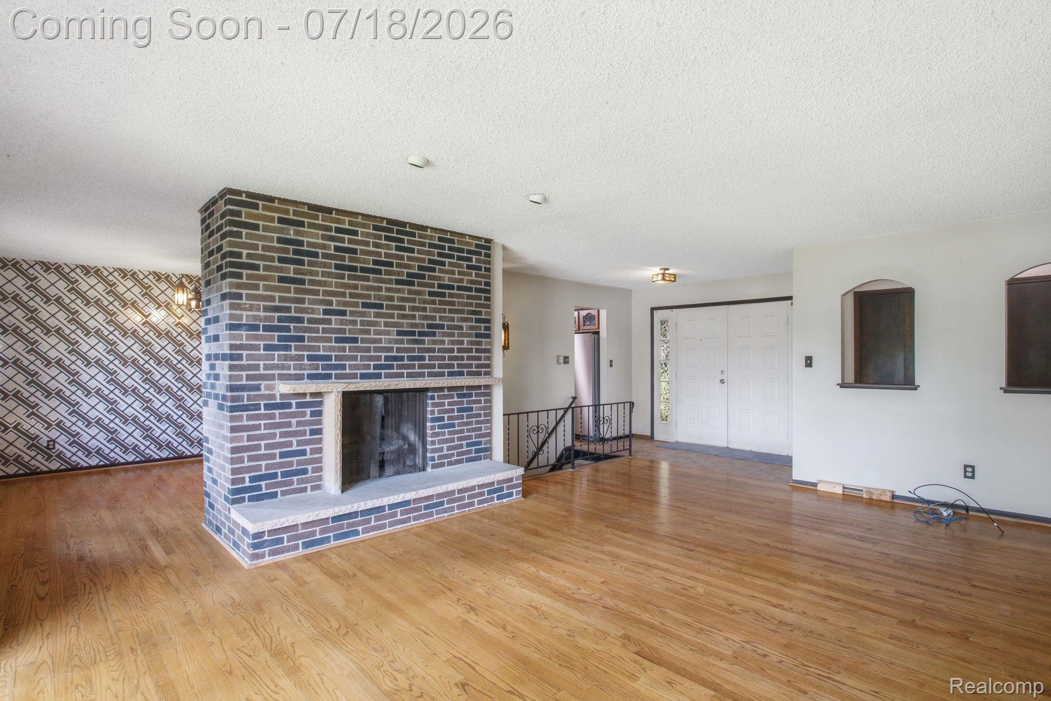 2726 Bay Drive