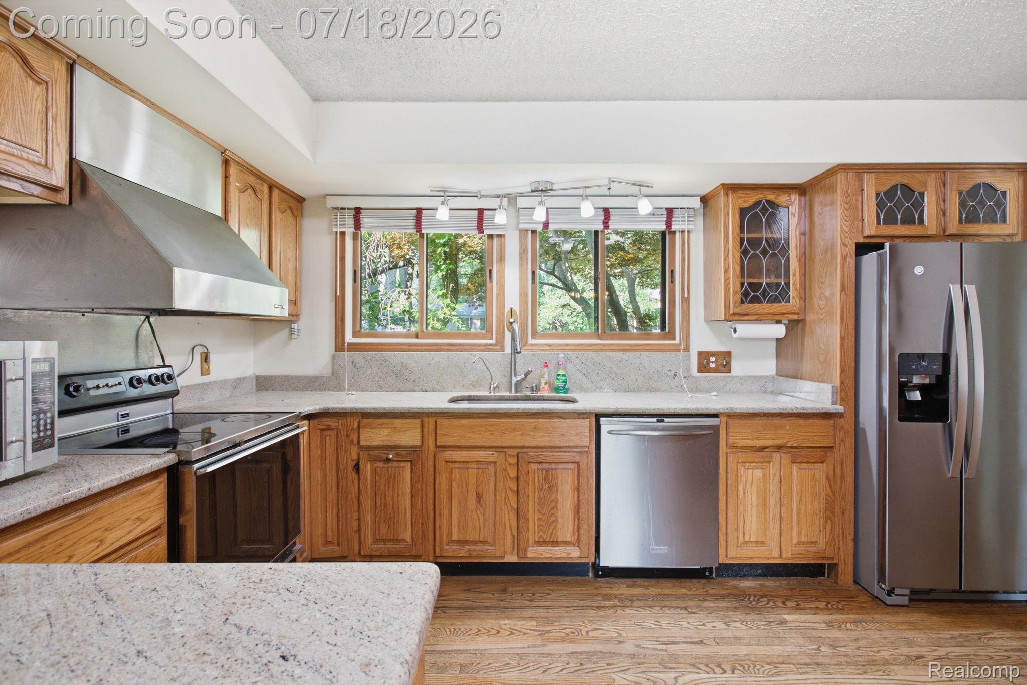2726 Bay Drive
