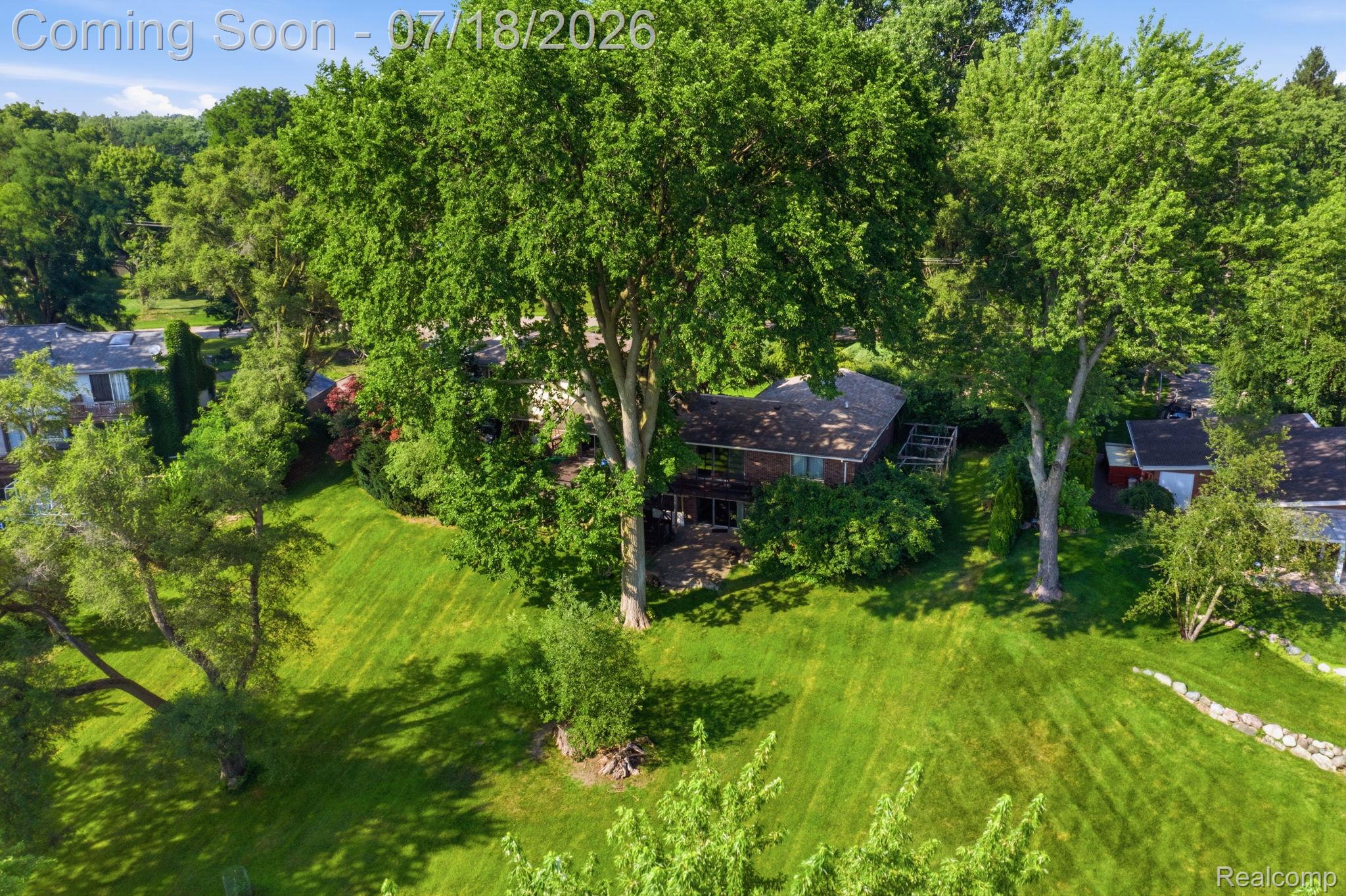 2726 Bay Drive