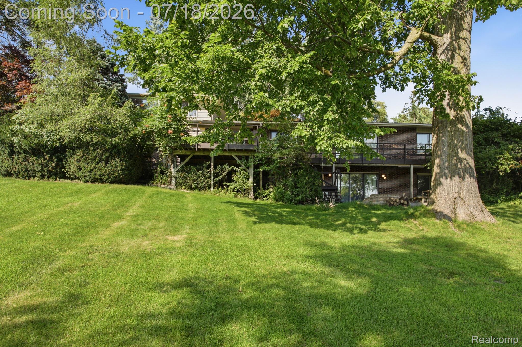 2726 Bay Drive
