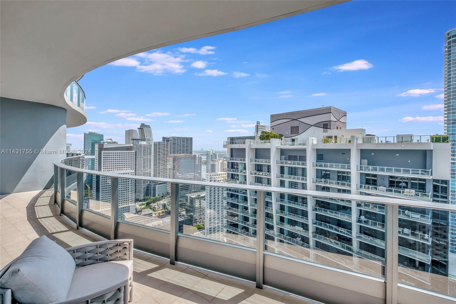 1000 Brickell Plz Unit: PH5003