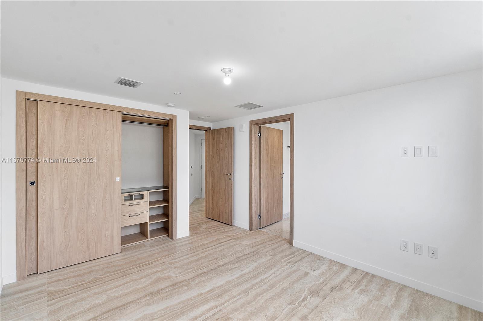 1135 103rd # 401
