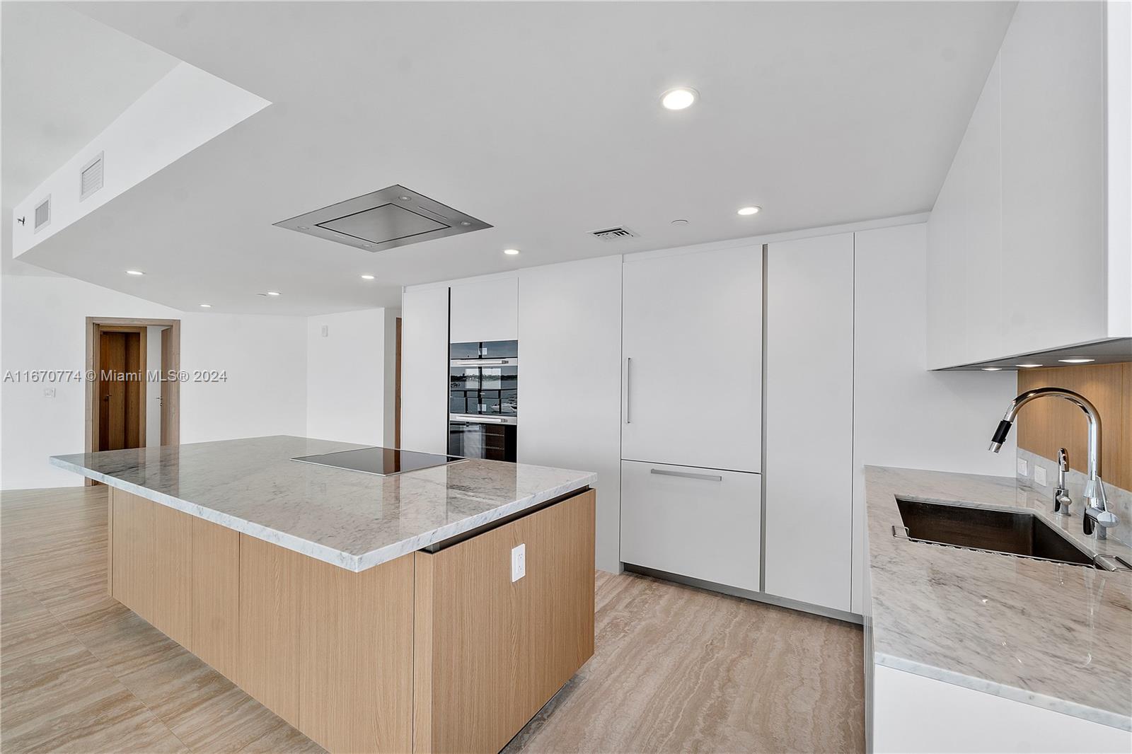 1135 103rd # 401