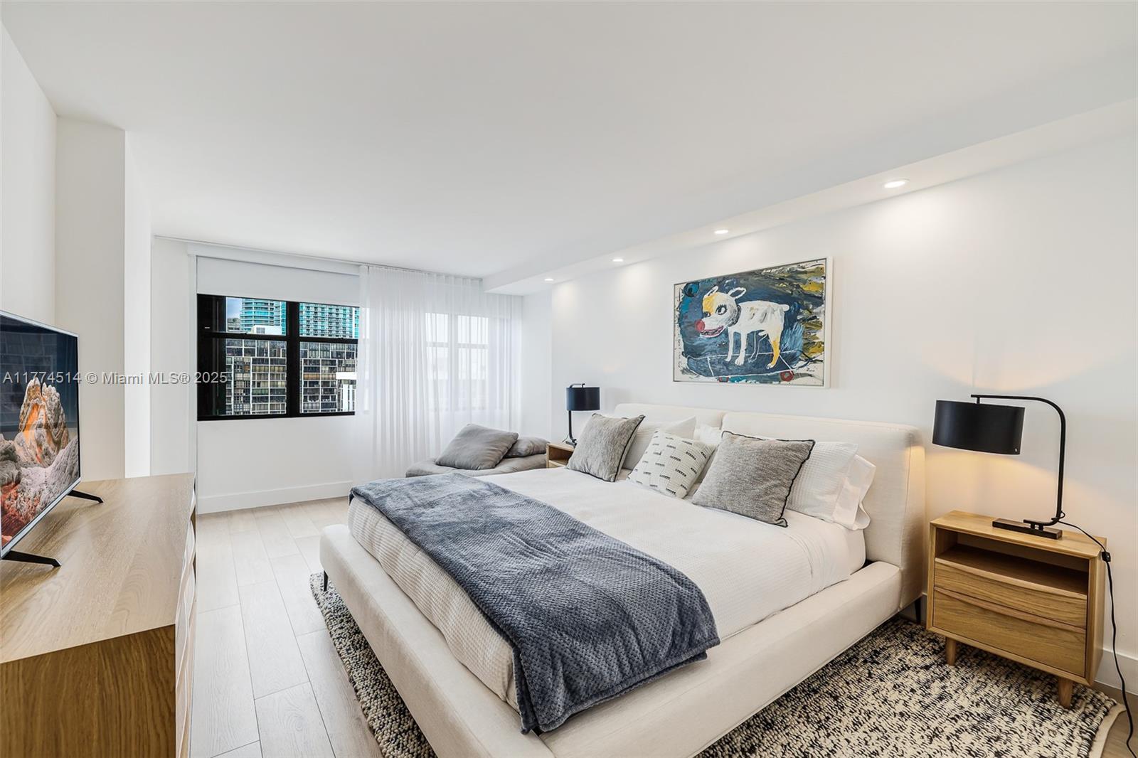 1865 Brickell Ave # A1911