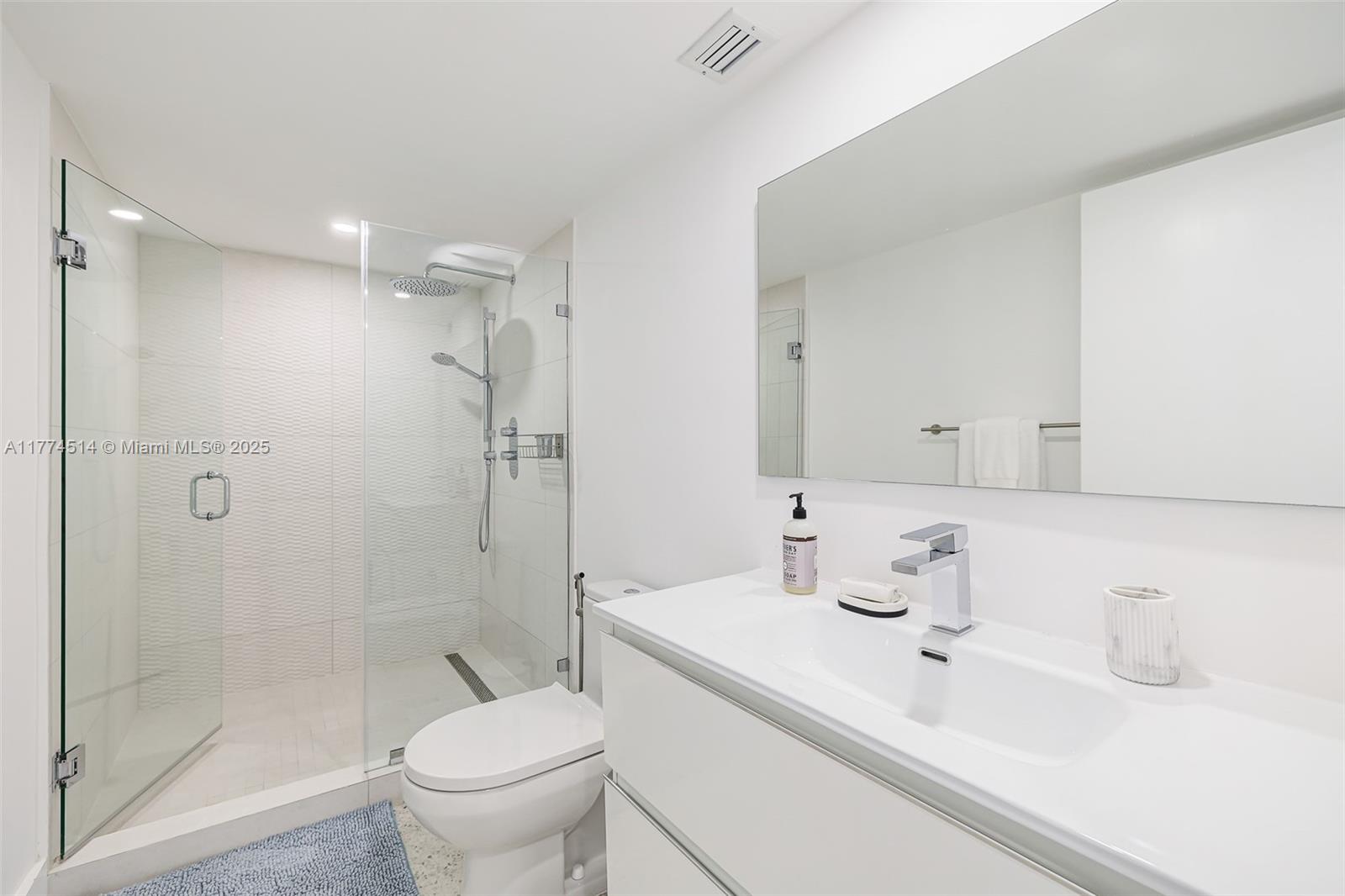 1865 Brickell Ave # A1911