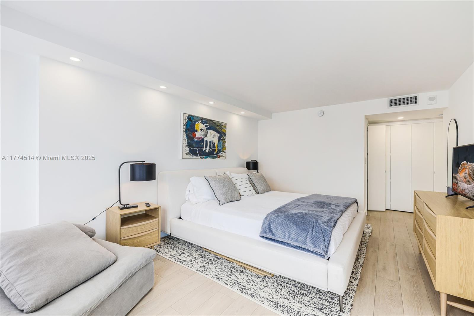 1865 Brickell Ave # A1911