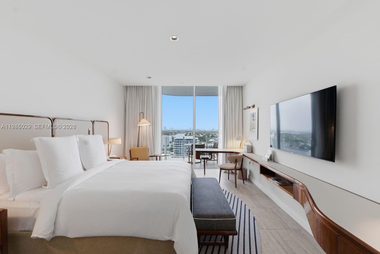 525 N Fort Lauderdale Beach Blvd Unit: 1509