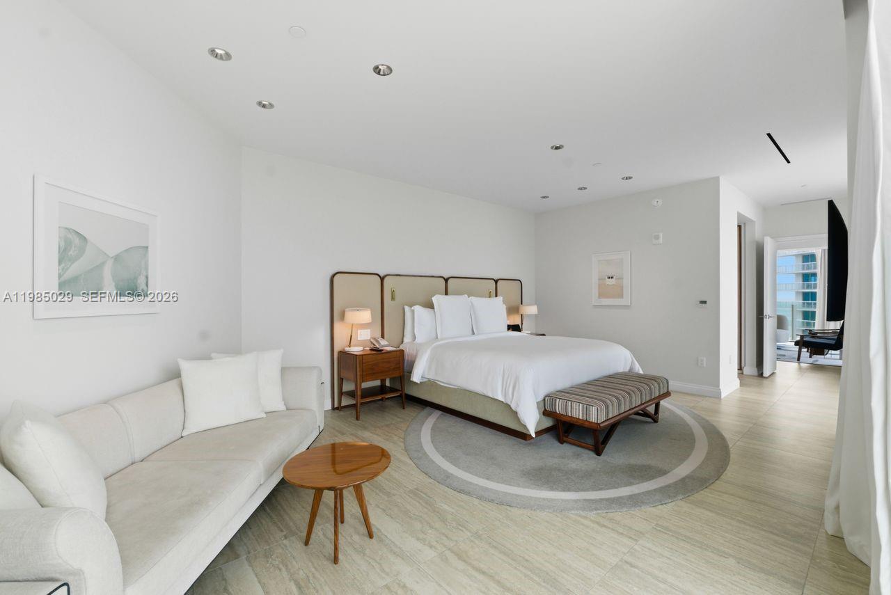 525 N Fort Lauderdale Beach Blvd Unit: 1509