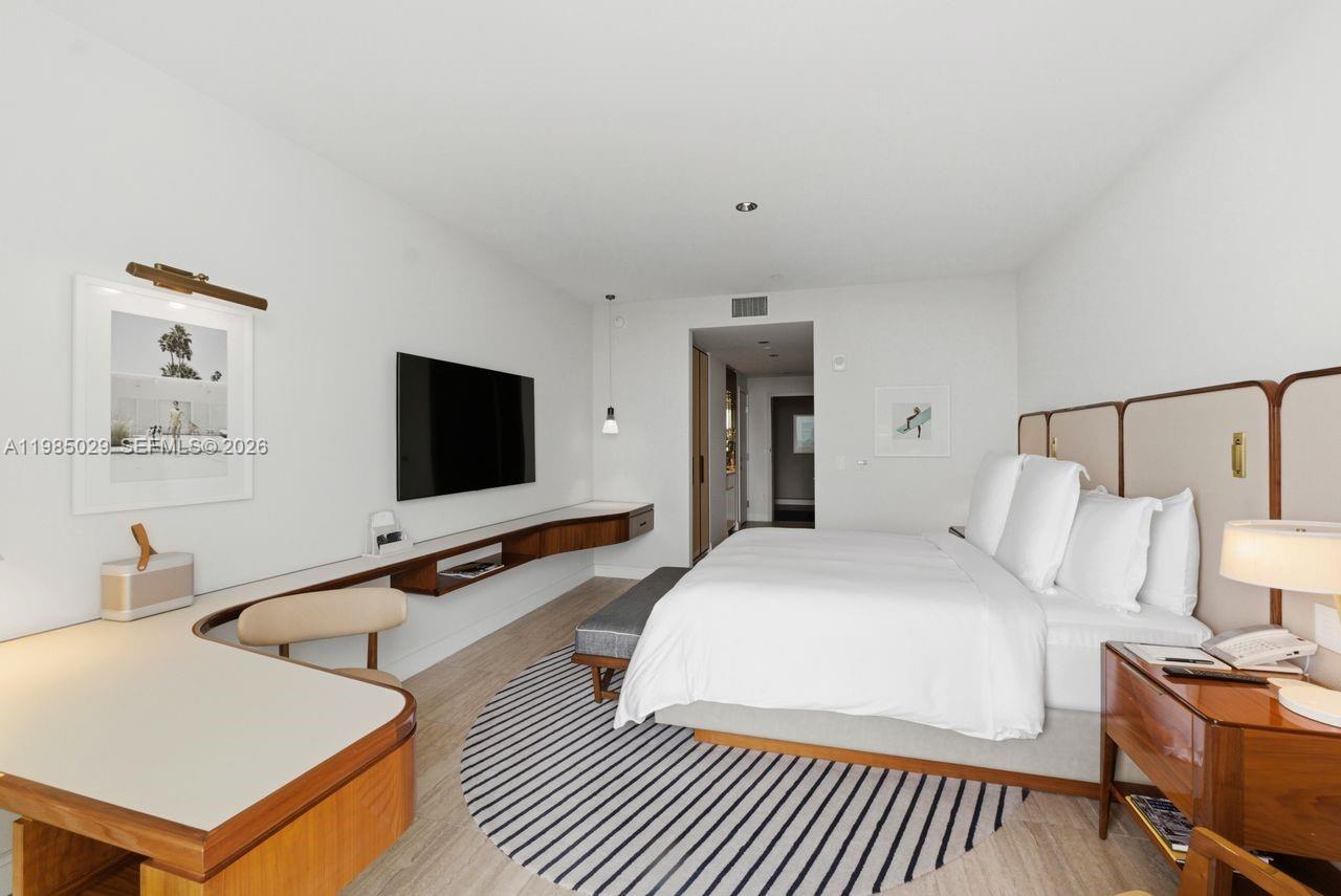 525 N Fort Lauderdale Beach Blvd Unit: 1509
