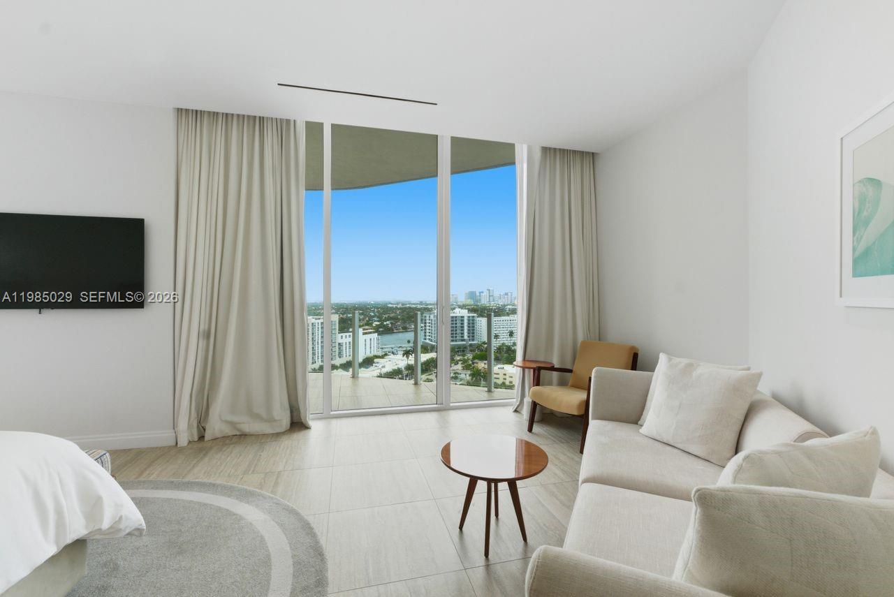 525 N Fort Lauderdale Beach Blvd Unit: 1509