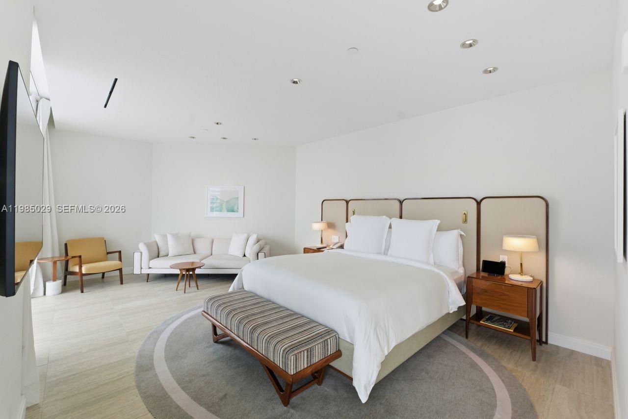 525 N Fort Lauderdale Beach Blvd Unit: 1509