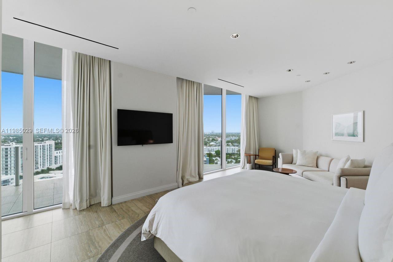 525 N Fort Lauderdale Beach Blvd Unit: 1509