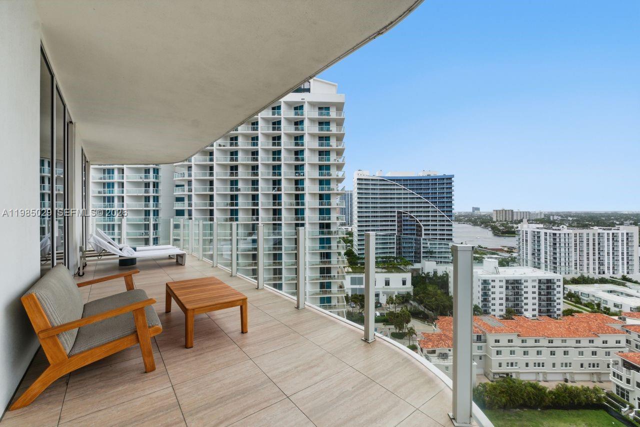 525 N Fort Lauderdale Beach Blvd Unit: 1509